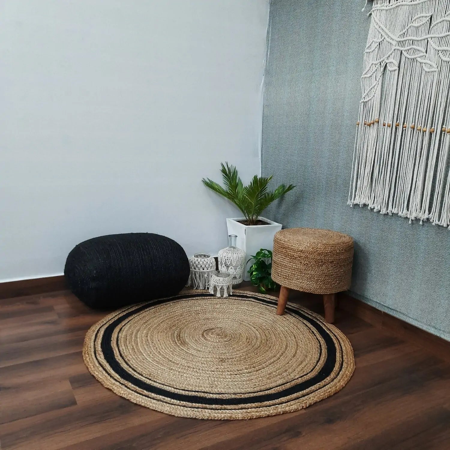 Avioni Home Eco Collection – Handwoven Braided Jute Round Carpet