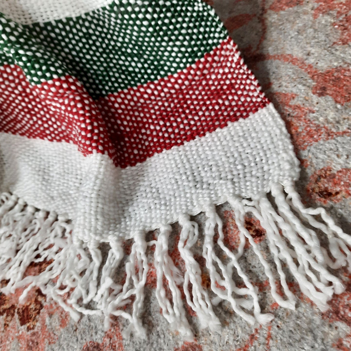 Avioni Sofa Throws/Blankets Super Soft Acrylic Handloom Weaved Red Green (Aura Collection)-127×152 cm (50 x 60 Inch)