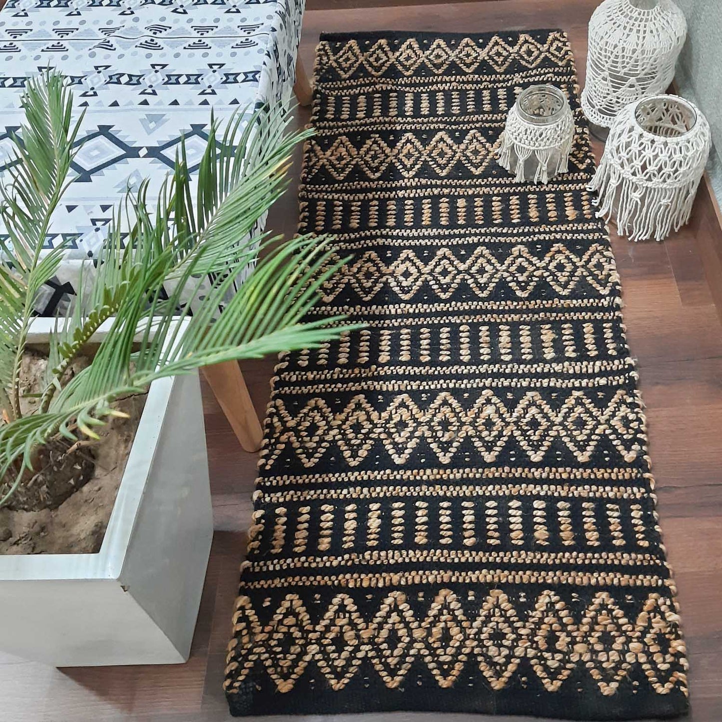 Avioni Home Eco Collection – Cotton & Jute Handwoven Diamond And Linear Pattern Carpet