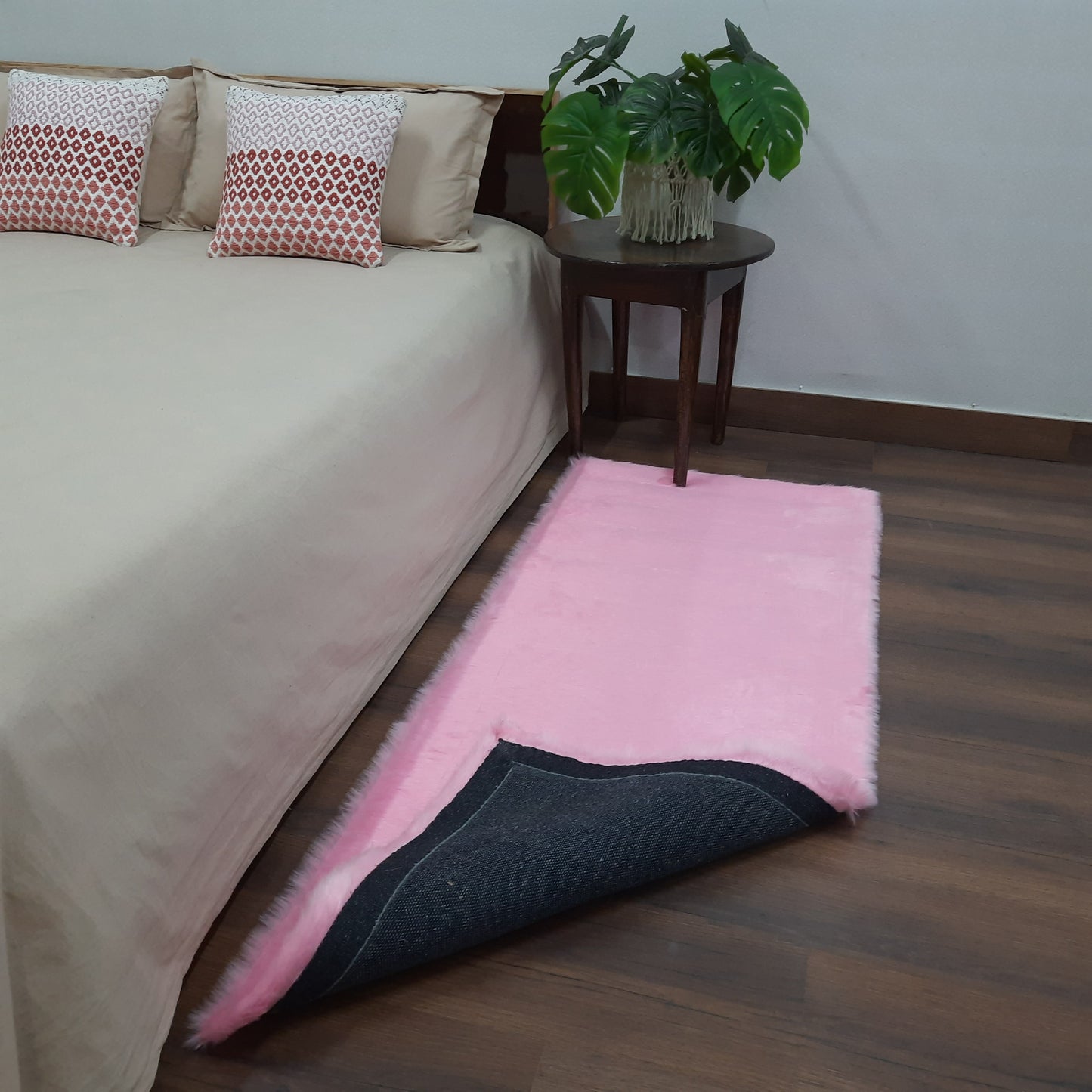Avioni Ultra Soft Cozy Fluffy Faux Fur Rug –Pink Color- Easily Hand Washable – Bedside/Hallway/Pooja Room- 60X150cm