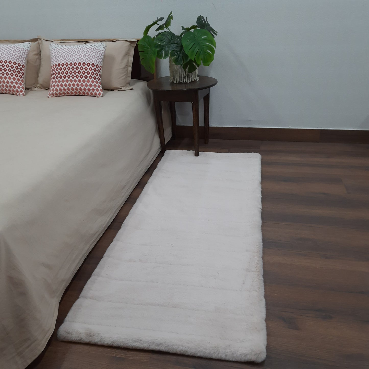 Avioni Ultra Soft Cozy Fluffy Rabbit Heavy And Super Soft Pinkish Cream Fur Rug –White- Easily Hand Washable – Bedside/Hallway/Pooja Room- 60X150cm