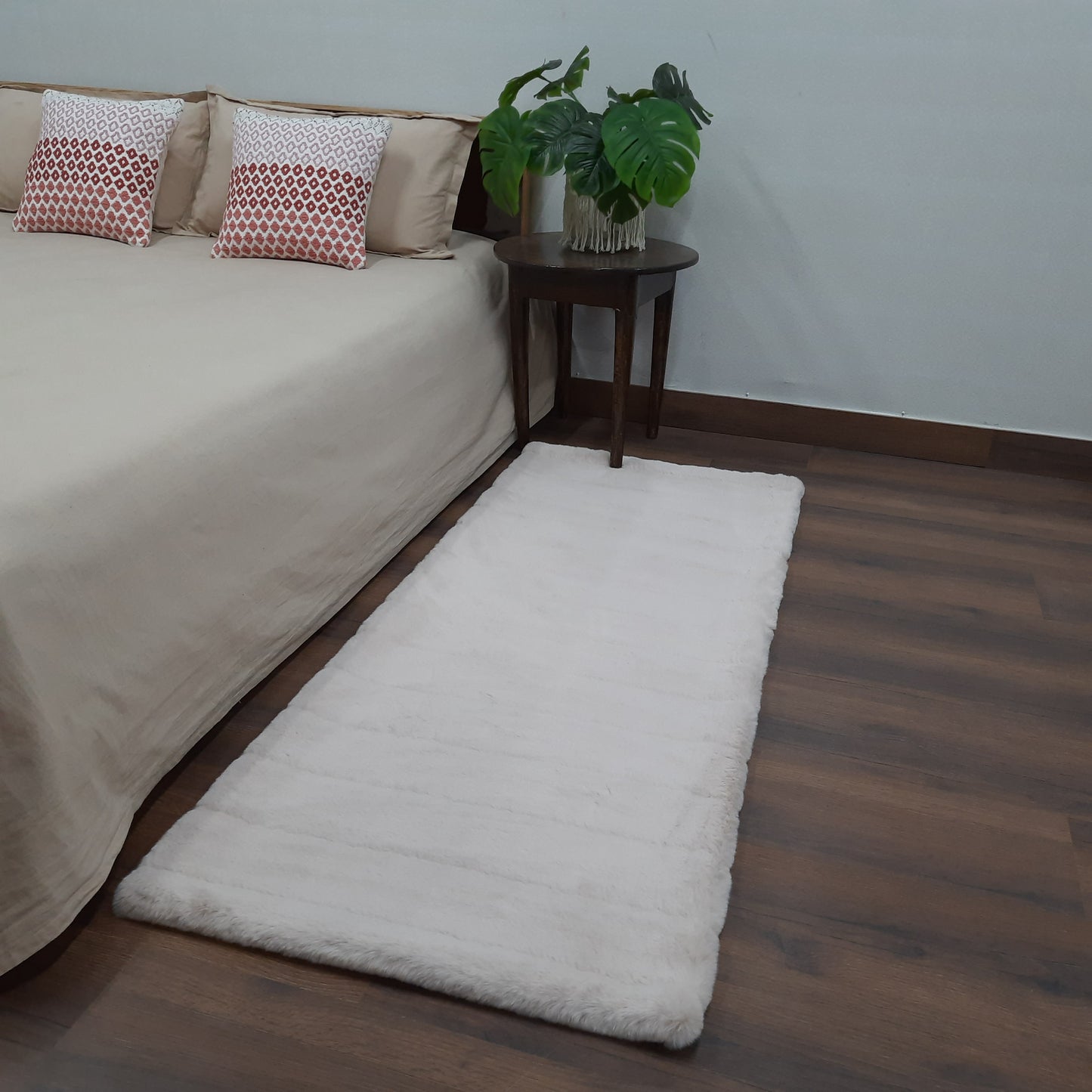 Avioni Ultra Soft Cozy Fluffy Rabbit Heavy And Super Soft Pinkish Cream Fur Rug –White- Easily Hand Washable – Bedside/Hallway/Pooja Room- 60X150cm