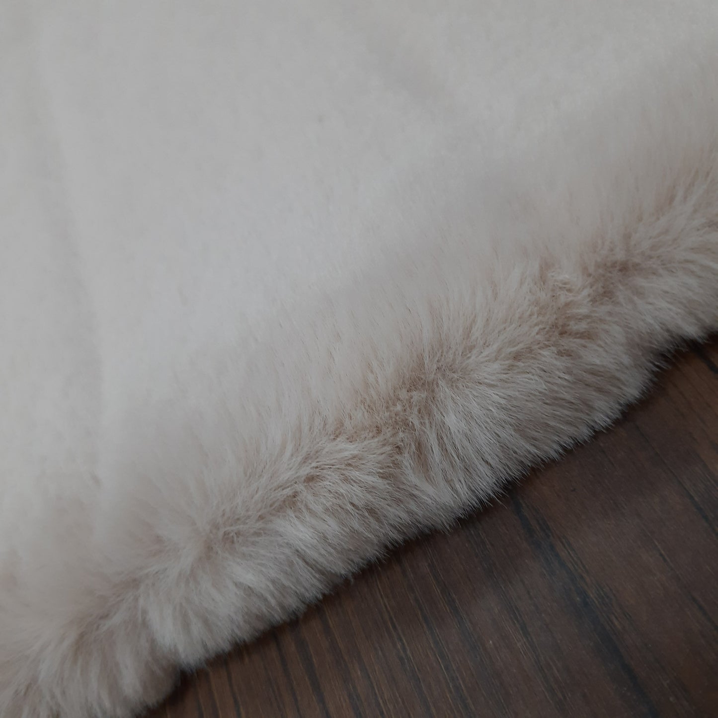 Avioni Ultra Soft Cozy Fluffy Rabbit Heavy And Super Soft Pinkish Cream Fur Rug –White- Easily Hand Washable – Bedside/Hallway/Pooja Room- 60X150cm
