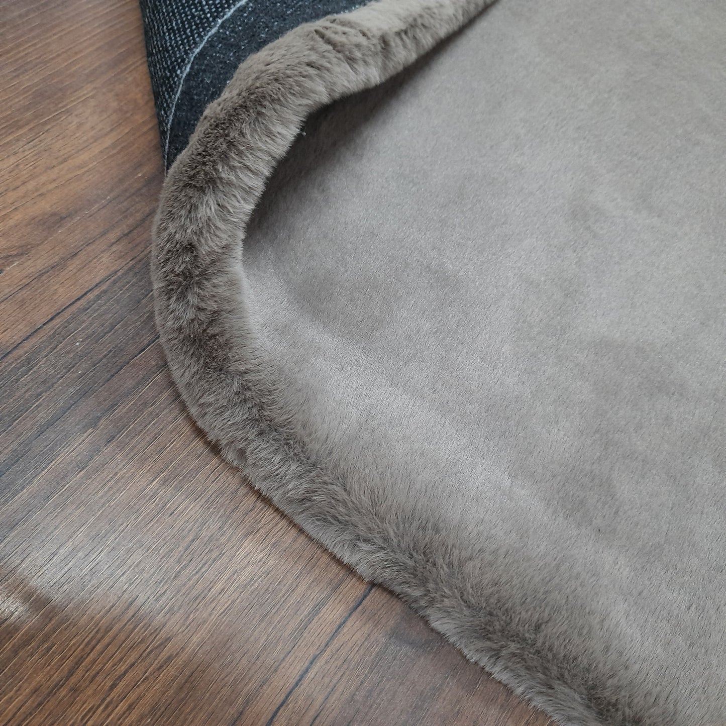 Avioni Ultra Soft Cozy Fluffy Soft Heavy Rabbit Grey Fur Rug –Grey- Easily Hand Washable – Bedside/Hallway/Pooja Room- 60X150cm