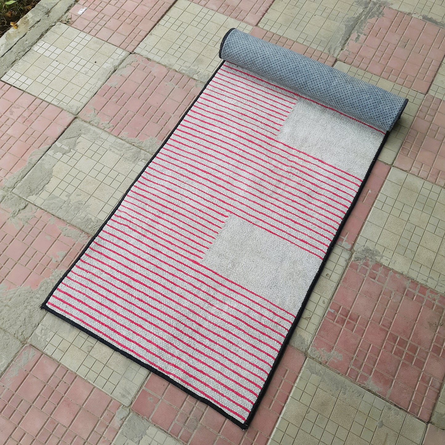 Avioni Luxury Soft Premium Chenille Stripe-Pink & White-Yoga Mat 60cm x 180cm (~2×5.5 Feet)
