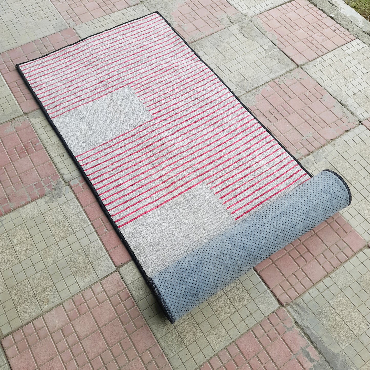 Avioni Luxury Soft Premium Chenille Stripe-Pink & White-Yoga Mat 60cm x 180cm (~2×5.5 Feet)