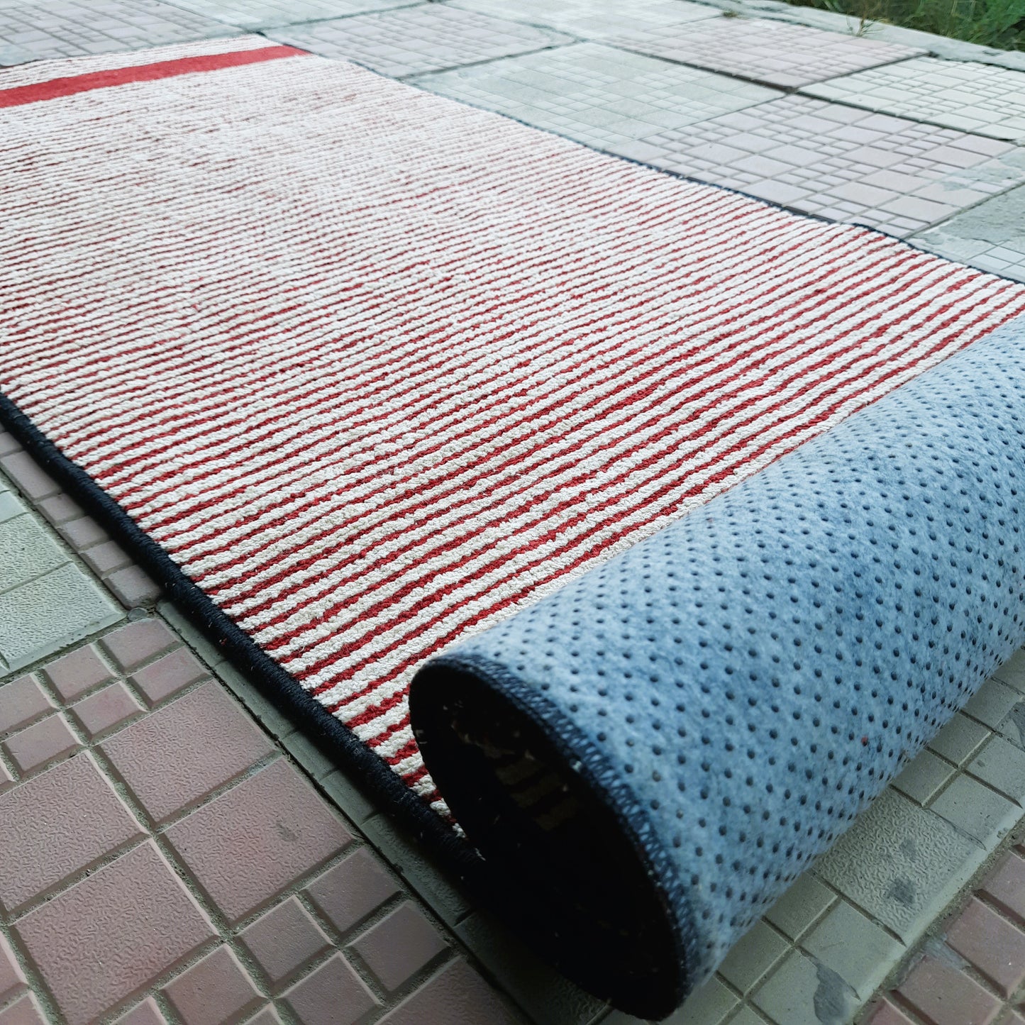 Avioni Luxury Soft Premium Chenille Stripe-Red & White-Yoga Mat 60cm x 180cm (~2×5.5 Feet)