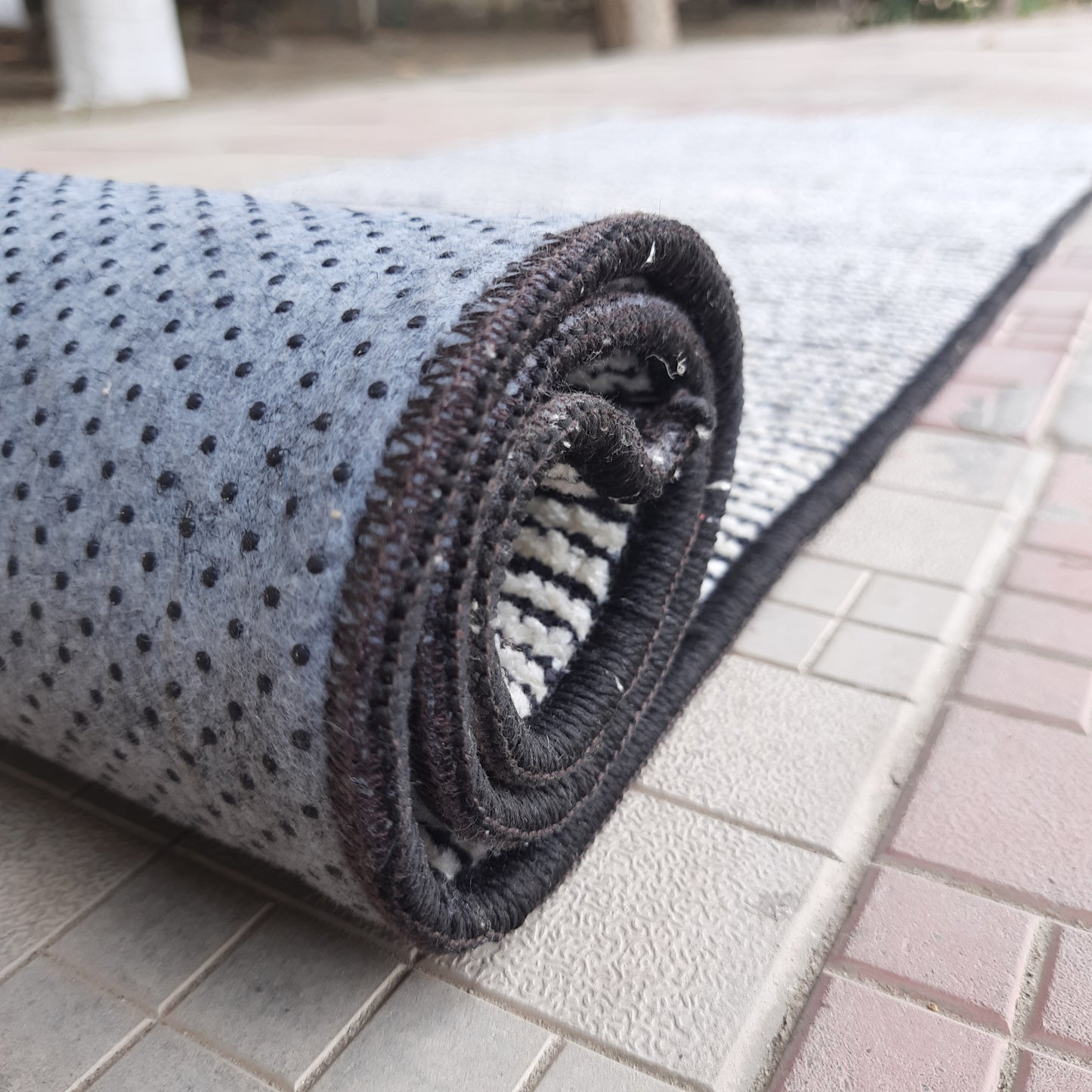 Avioni Luxury Soft Premium Chenille Stripe-Black& White-Yoga Mat 60cm x 180cm (~2×5.5 Feet)