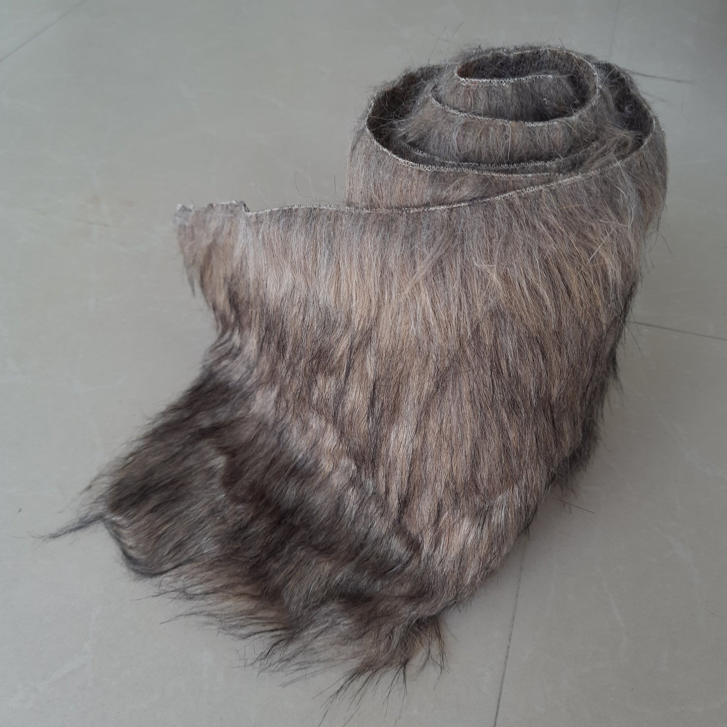Avioni Shaggy Faux Fur Fabric | Perfect for Apparel, DIY Craft Supply, Hobby, Costume, Home Decor, Jackets, Coat, Vest, Pillow|150cm x 100cm (~60 Inches x 39 inches)