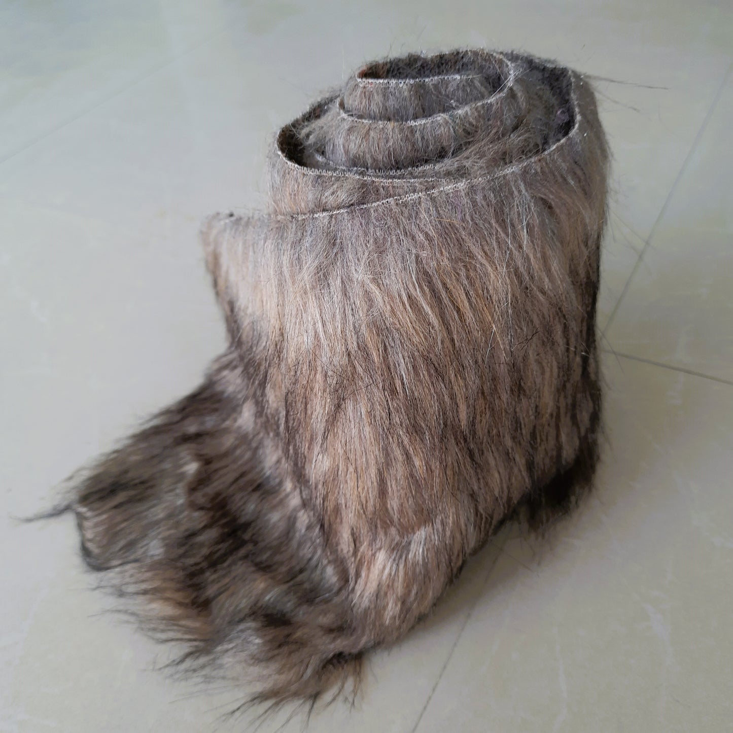 Avioni Shaggy Faux Fur Fabric | Perfect for Apparel, DIY Craft Supply, Hobby, Costume, Home Decor, Jackets, Coat, Vest, Pillow|150cm x 100cm (~60 Inches x 39 inches)