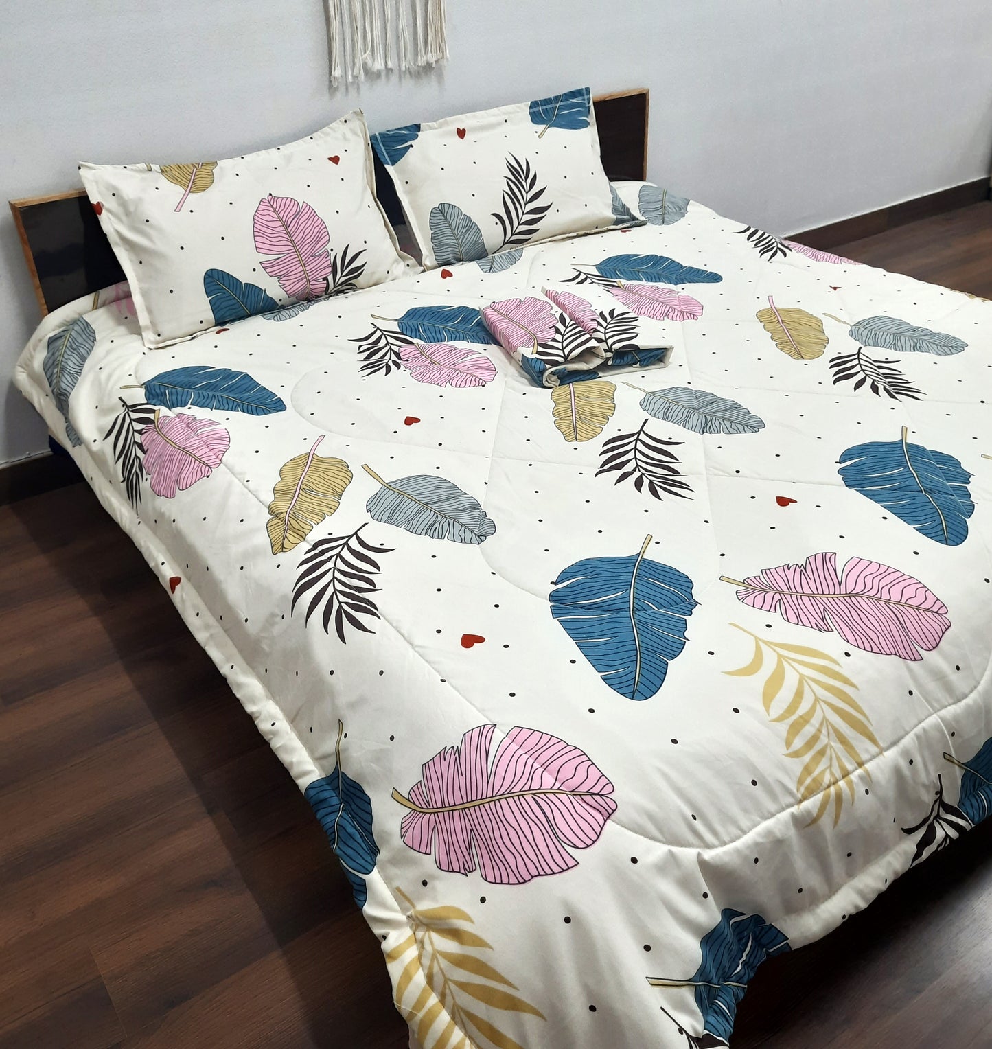 Save big on our AvioniHome Lavanya Bedding Bundle |1 Double Bed Comforter, 1 Double Bed Sheet, and 2 Pillow Covers Combo - Set of 4