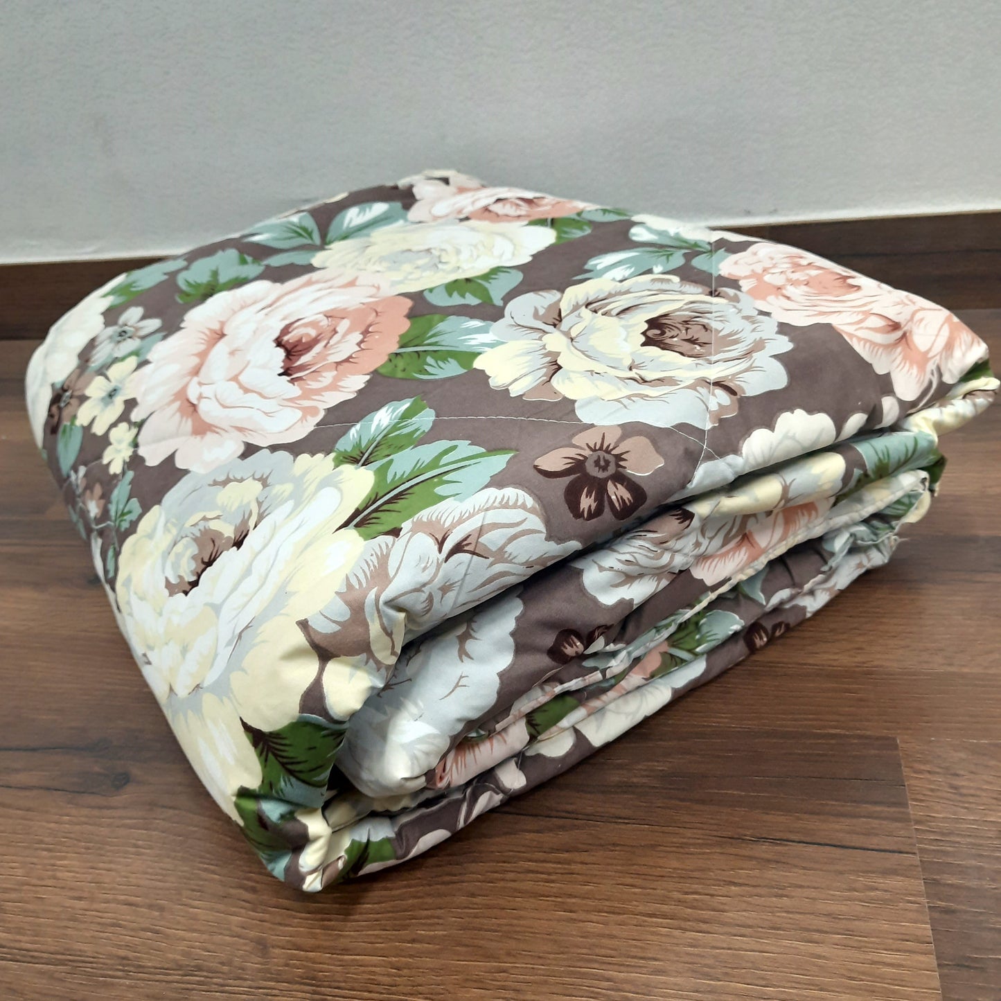 Save big on our AvioniHome Lavanya Bedding Bundle |1 Double Bed Comforter, 1 Double Bed Sheet, and 2 Pillow Covers Combo - Set of 4