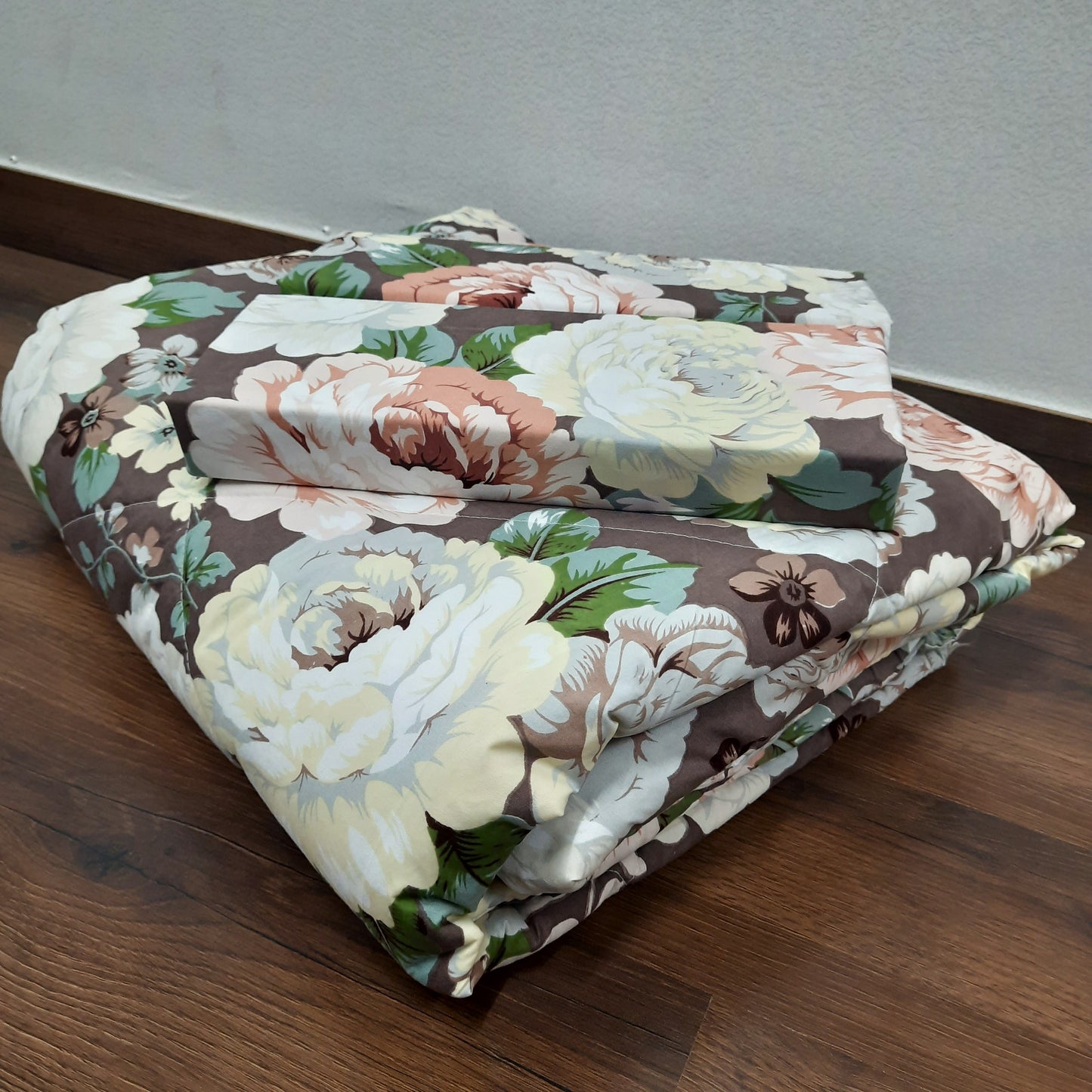 Save big on our AvioniHome Lavanya Bedding Bundle |1 Double Bed Comforter, 1 Double Bed Sheet, and 2 Pillow Covers Combo - Set of 4