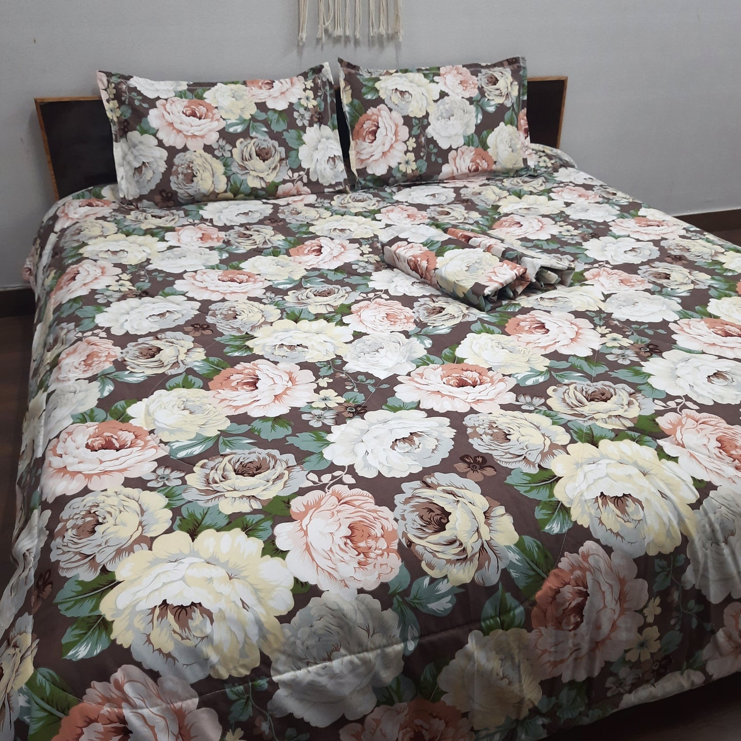 Save big on our AvioniHome Lavanya Bedding Bundle |1 Double Bed Comforter, 1 Double Bed Sheet, and 2 Pillow Covers Combo - Set of 4