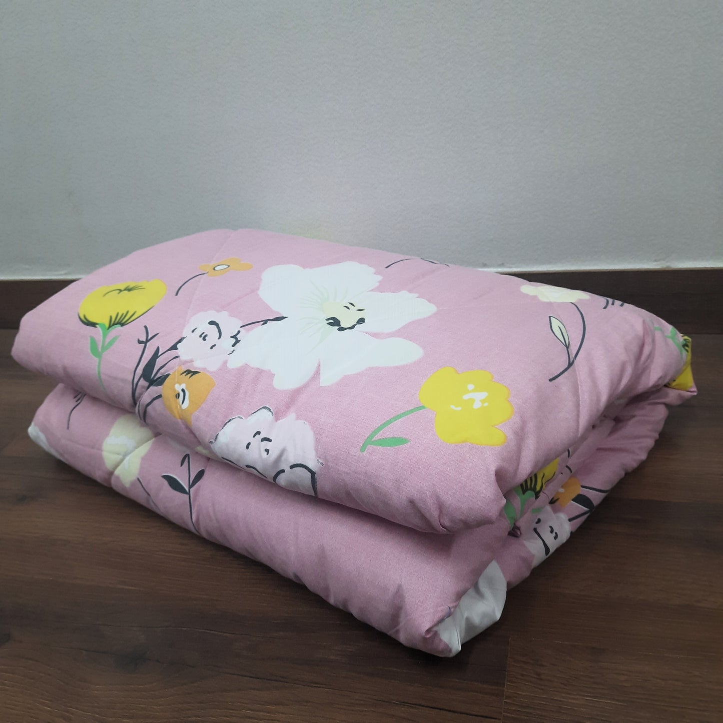 Save big on our AvioniHome Lavanya Bedding Bundle |1 Double Bed Comforter, 1 Double Bed Sheet, and 2 Pillow Covers Combo - Set of 4