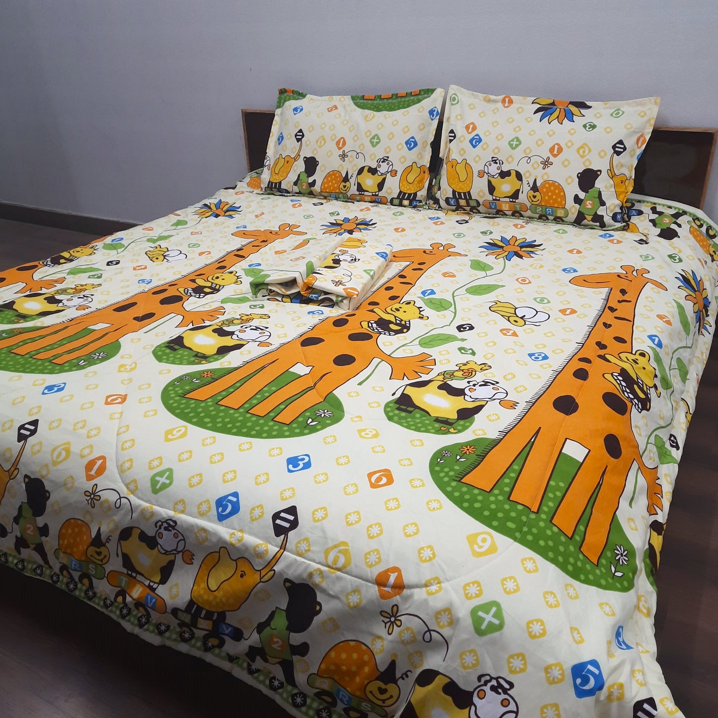 Save big on our AvioniHome Lavanya Bedding Bundle |1 Double Bed Comforter, 1 Double Bed Sheet, and 2 Pillow Covers Combo - Set of 4