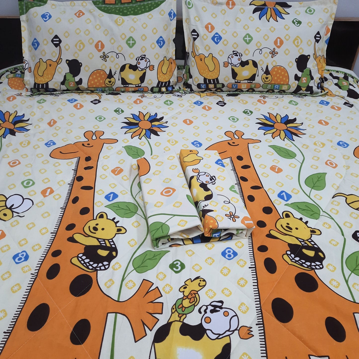 Save big on our AvioniHome Lavanya Bedding Bundle |1 Double Bed Comforter, 1 Double Bed Sheet, and 2 Pillow Covers Combo - Set of 4
