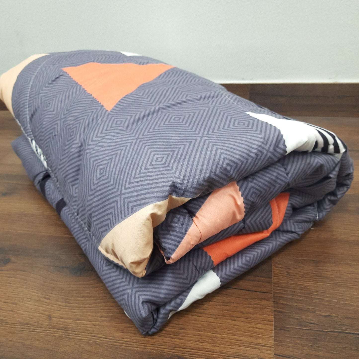 Save big on our AvioniHome Lavanya Bedding Bundle |1 Double Bed Comforter, 1 Double Bed Sheet, and 2 Pillow Covers Combo - Set of 4
