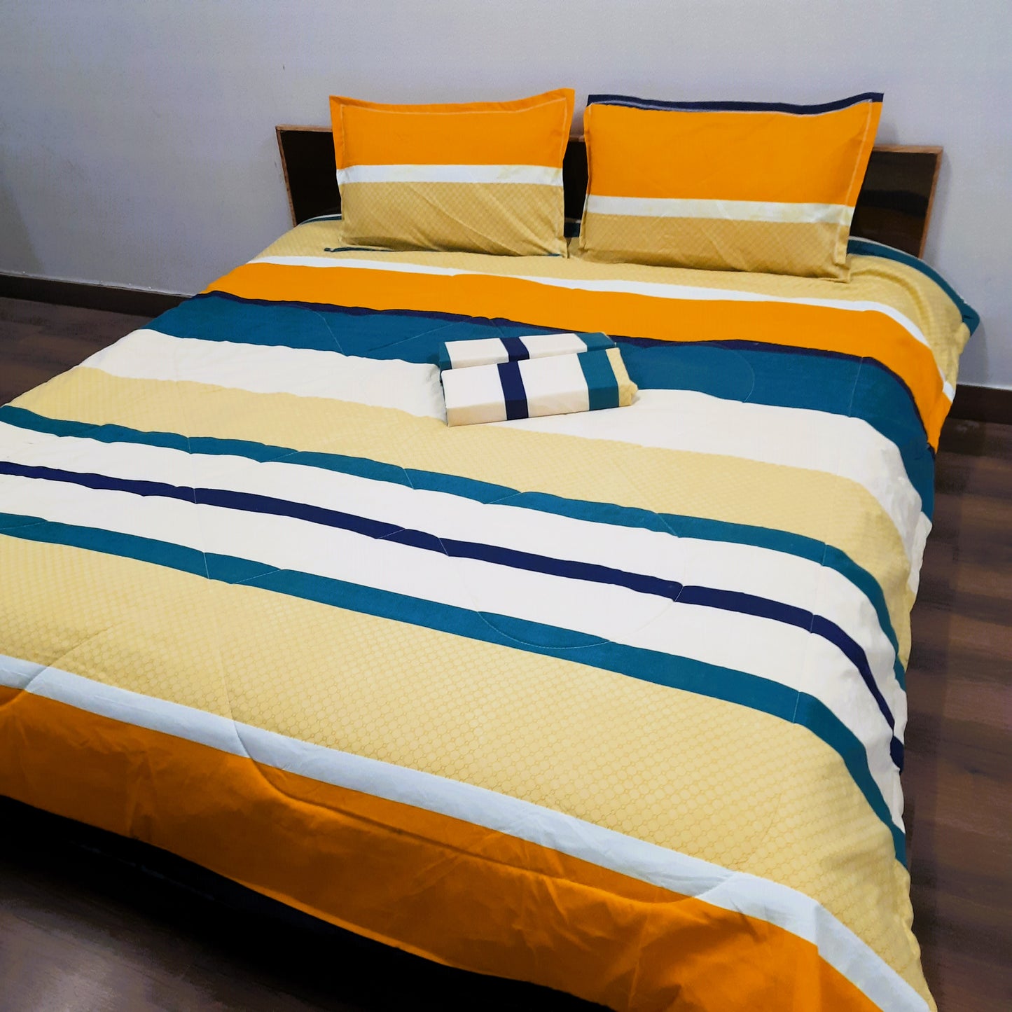 Save big on our AvioniHome Lavanya Bedding Bundle |1 Double Bed Comforter, 1 Double Bed Sheet, and 2 Pillow Covers Combo - Set of 4