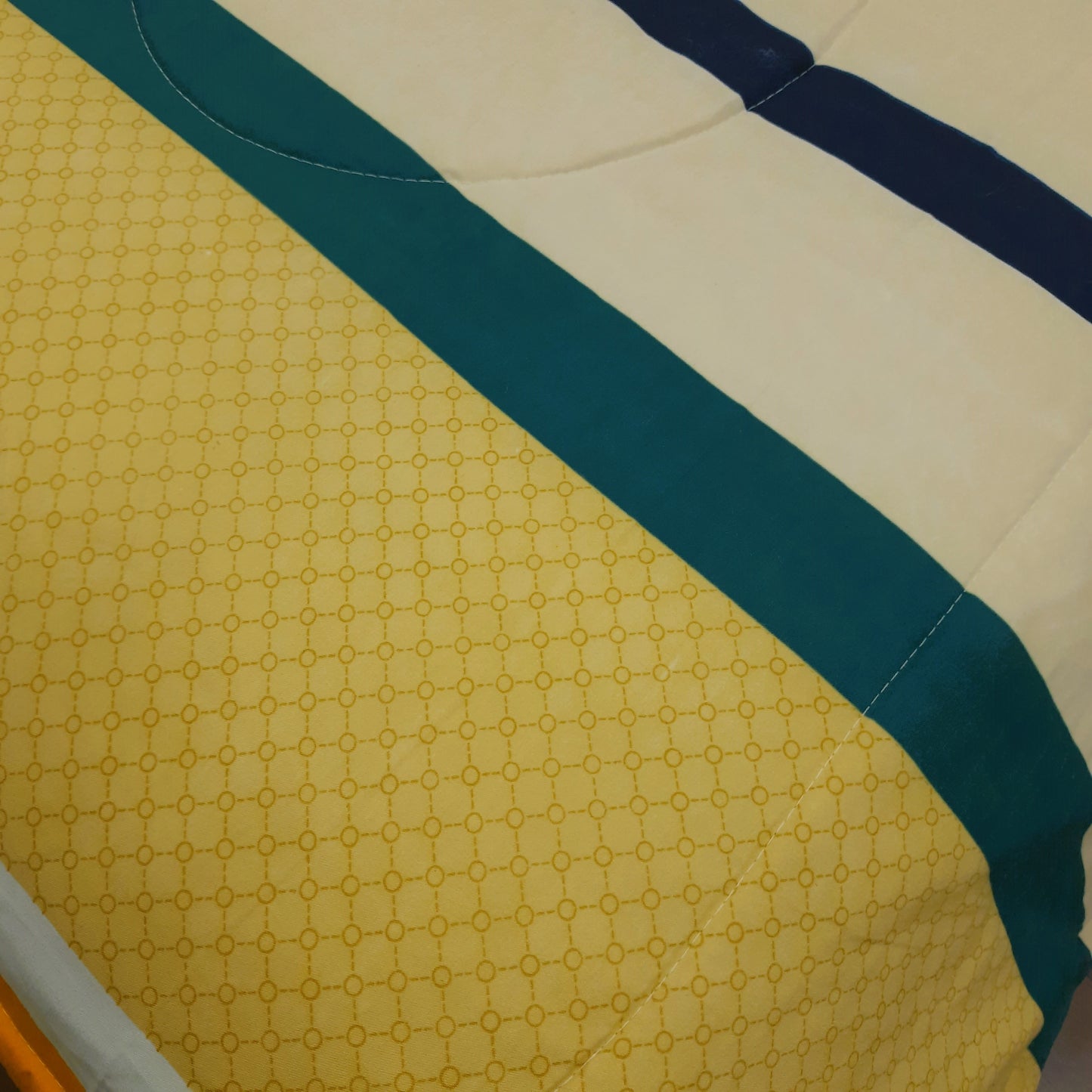 Save big on our AvioniHome Lavanya Bedding Bundle |1 Double Bed Comforter, 1 Double Bed Sheet, and 2 Pillow Covers Combo - Set of 4