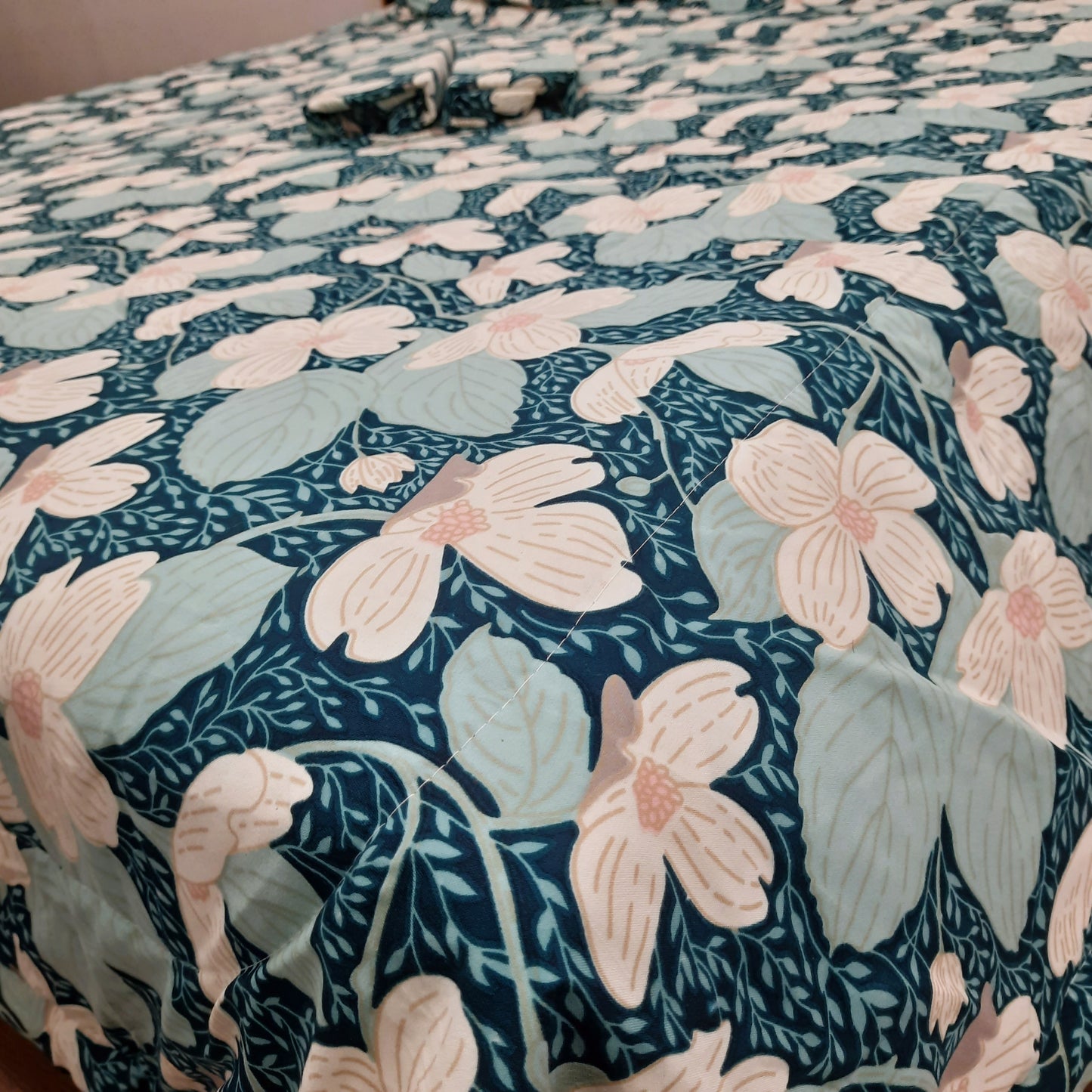 Save big on our AvioniHome Lavanya Bedding Bundle |1 Double Bed Comforter, 1 Double Bed Sheet, and 2 Pillow Covers Combo - Set of 4