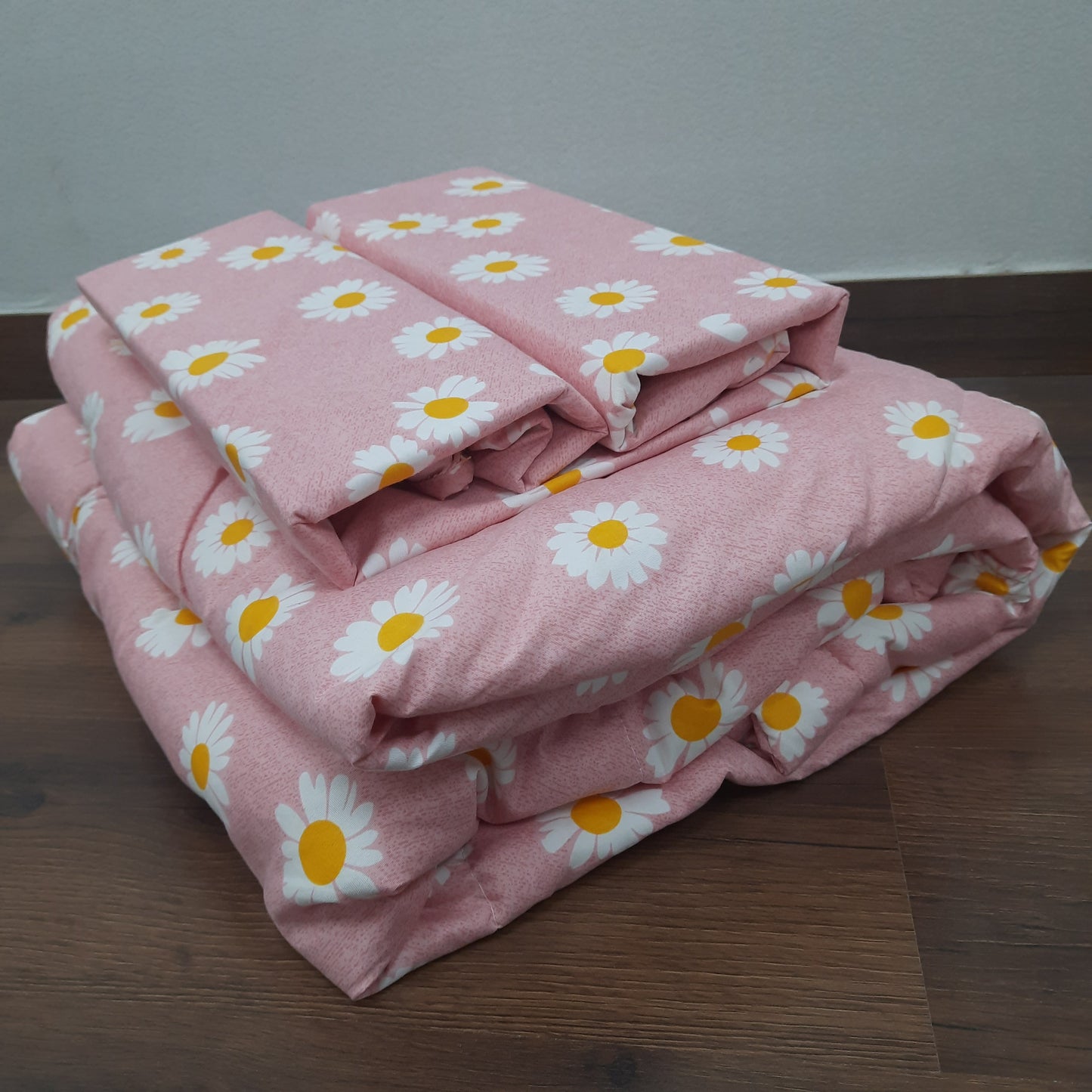 Save big on our AvioniHome Lavanya Bedding Bundle |1 Double Bed Comforter, 1 Double Bed Sheet, and 2 Pillow Covers Combo - Set of 4