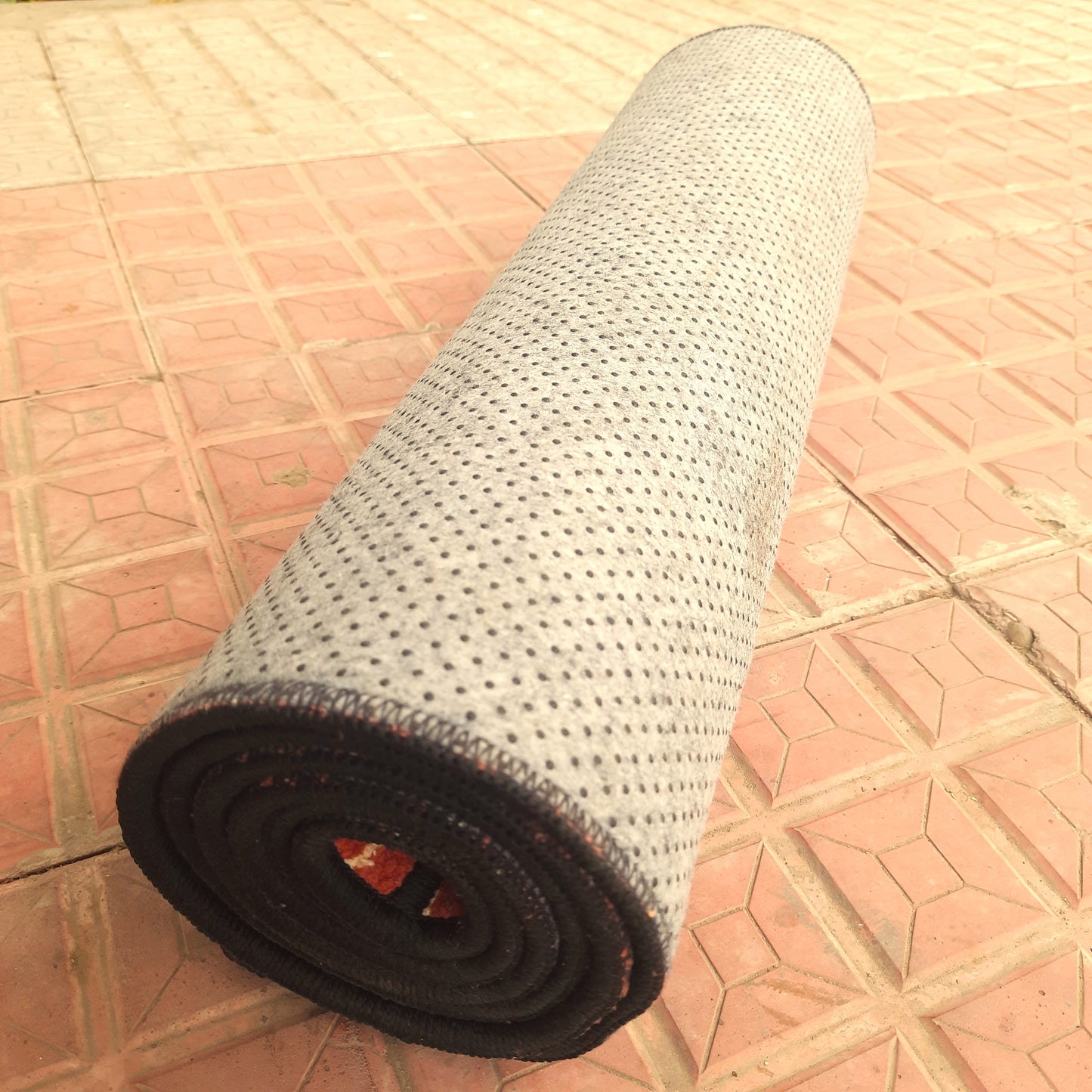 Avioni Luxury Soft Premium Chenille Stripe -Pastel Red- Yoga Mat 55cm x 175 cm(~2×5.7 Feet)