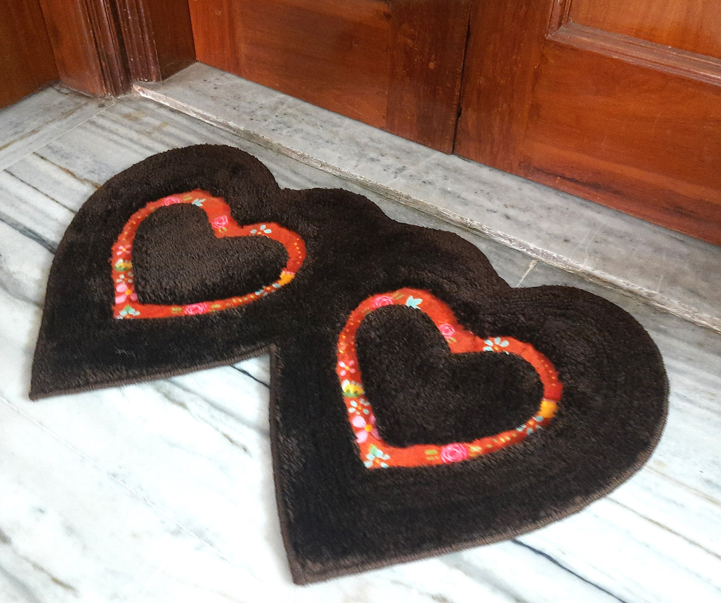 Avioni Home| Twinheart Floormat Collection | Soft Shaggy Dual Heart Shape Floor Mat /Door Mat | Dark Coffee | Fluffy & 10mm Thick Mat | 45 x 75 CM