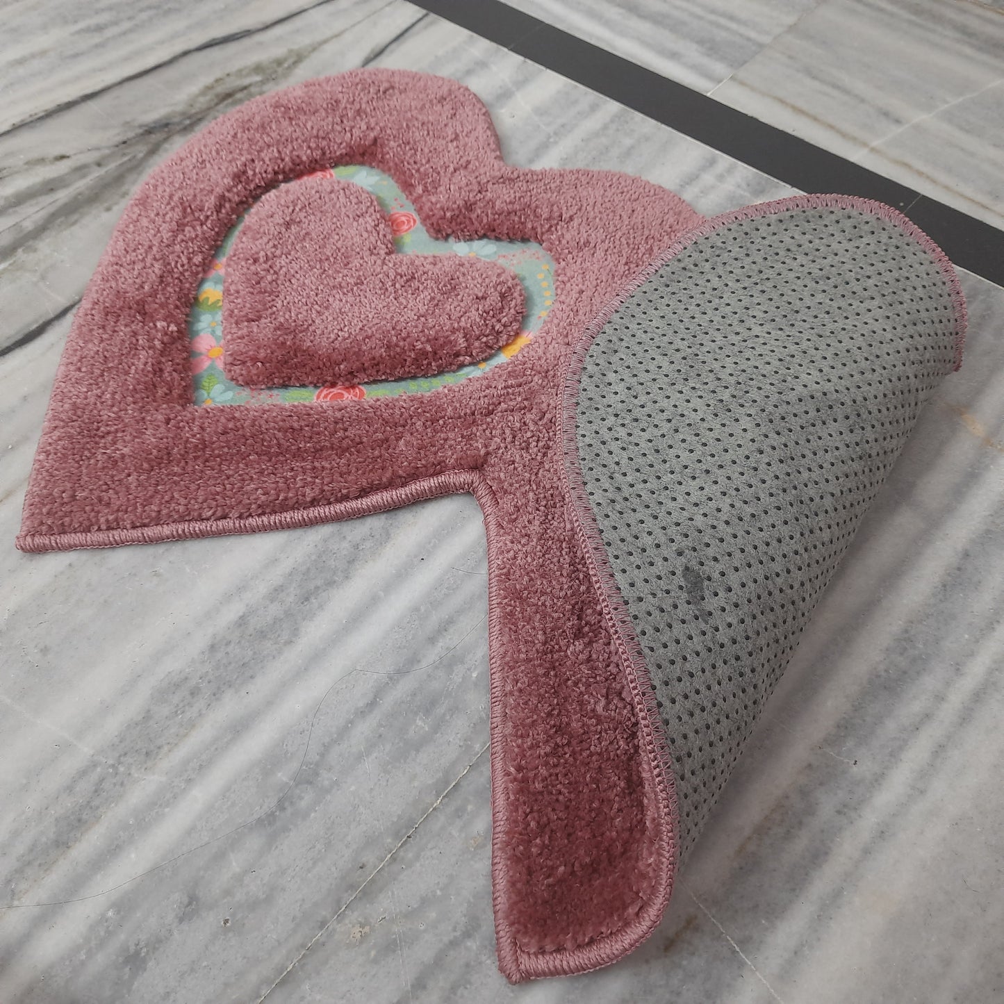 Avioni Home| Twinheart Floormat Collection | Soft Shaggy Dual Heart Shape Floor Mat /Door Mat | Wine Pink | Fluffy & 10mm Thick Mat | 45 x 75 CM