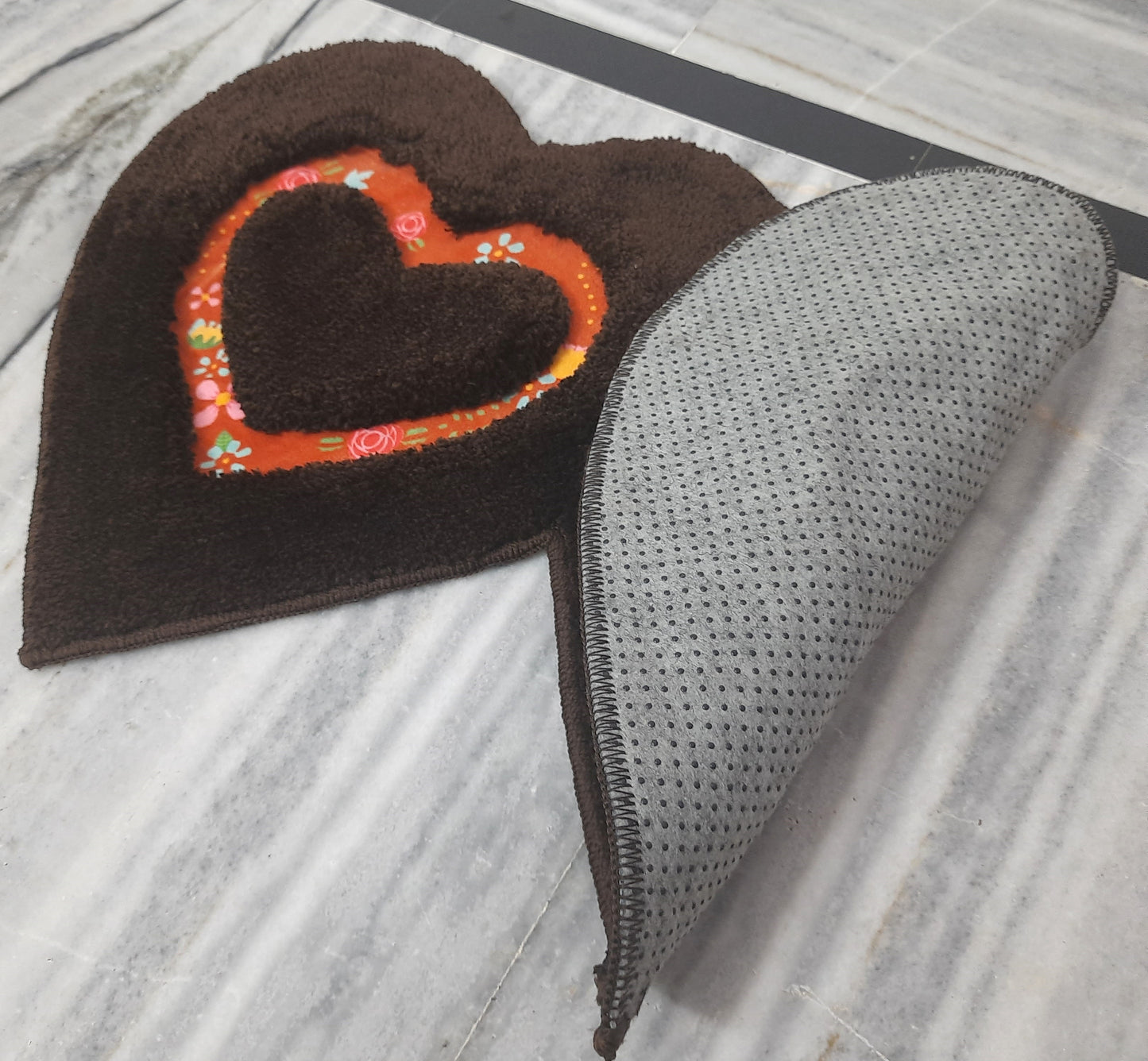 Avioni Home| Twinheart Floormat Collection | Soft Shaggy Dual Heart Shape Floor Mat /Door Mat | Dark Coffee | Fluffy & 10mm Thick Mat | 45 x 75 CM