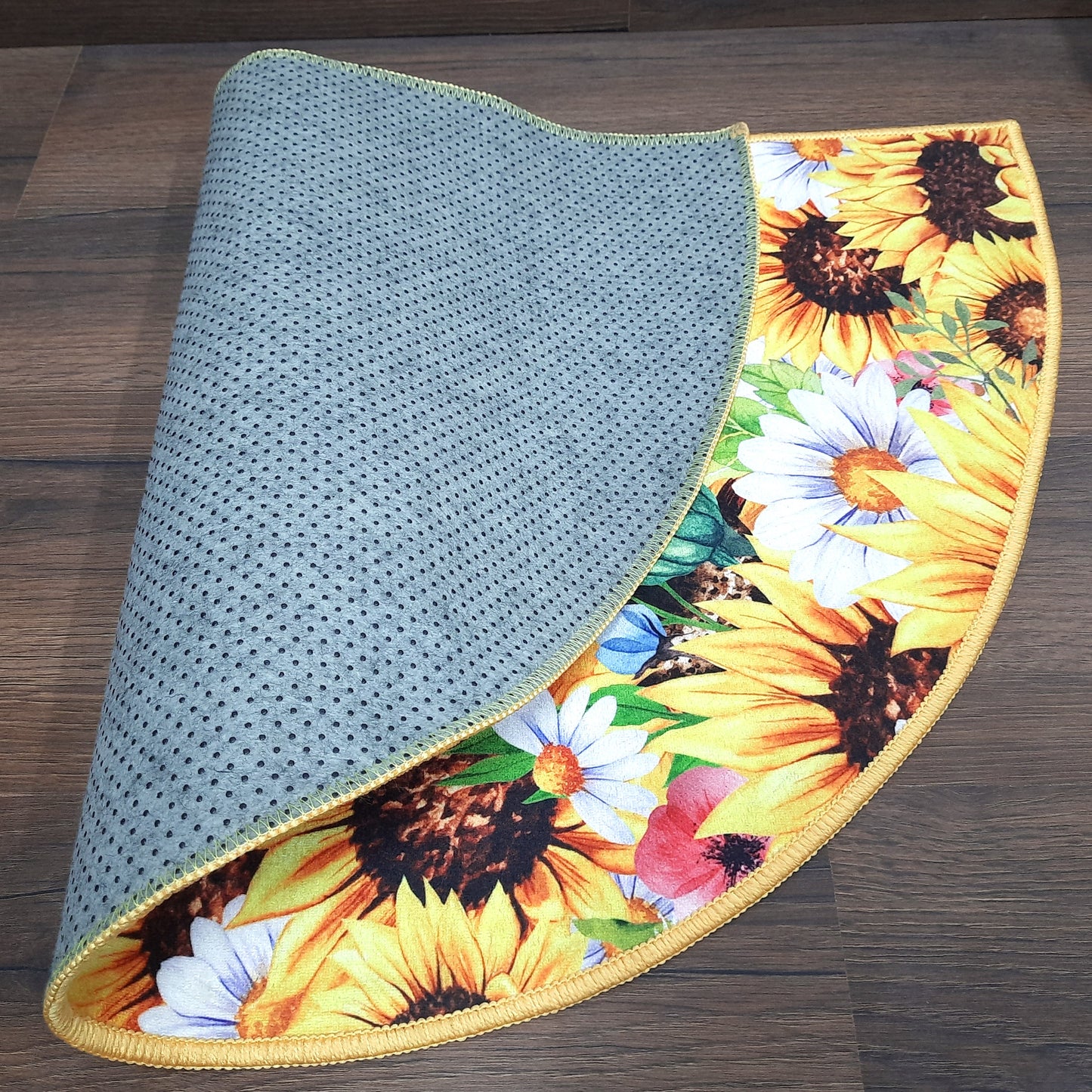 Avioni Home | Crescent Collection | Floor Mats in Flower Design Multi Colour | Anti Slip, Durable & Washable | Outdoor & Indoor