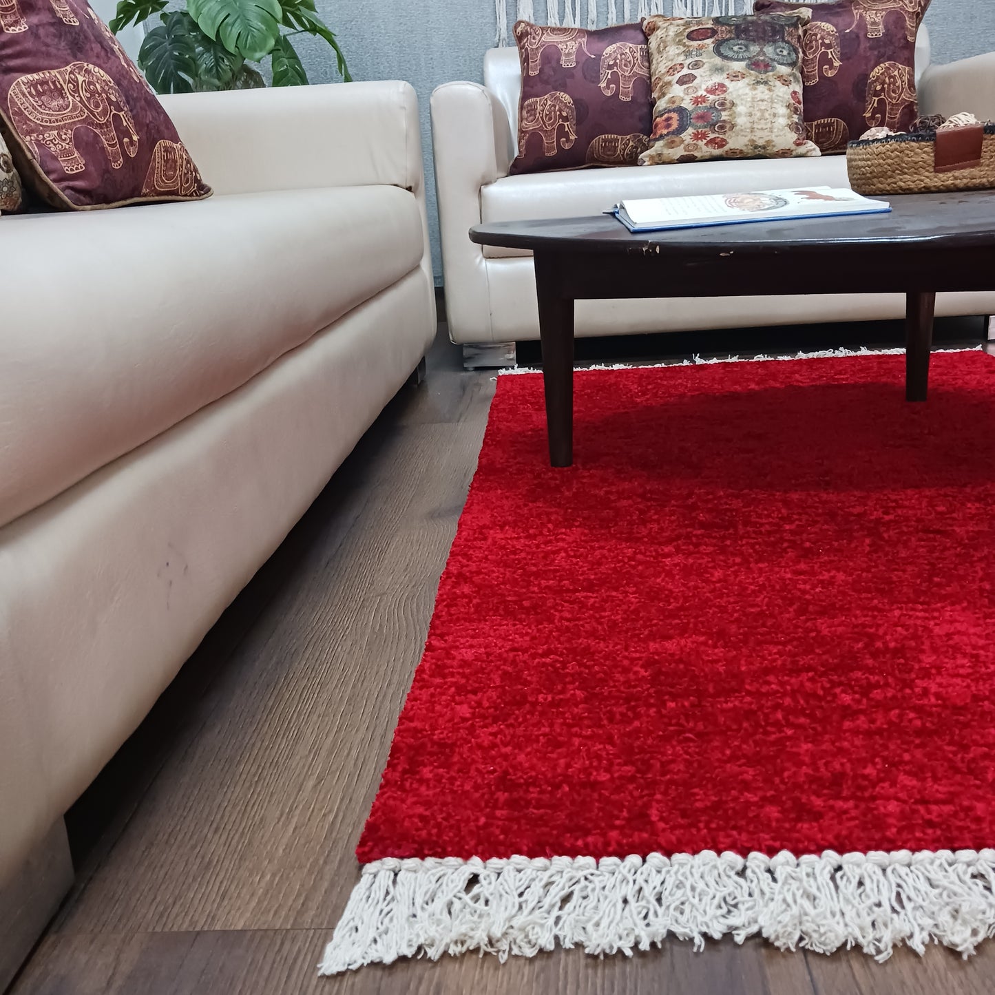 Avioni Carpets for Living Room/Pooja Room – Neo Modern Collection Red Carpet/Rug – 90cm x 150cm (~3×5 Feet)