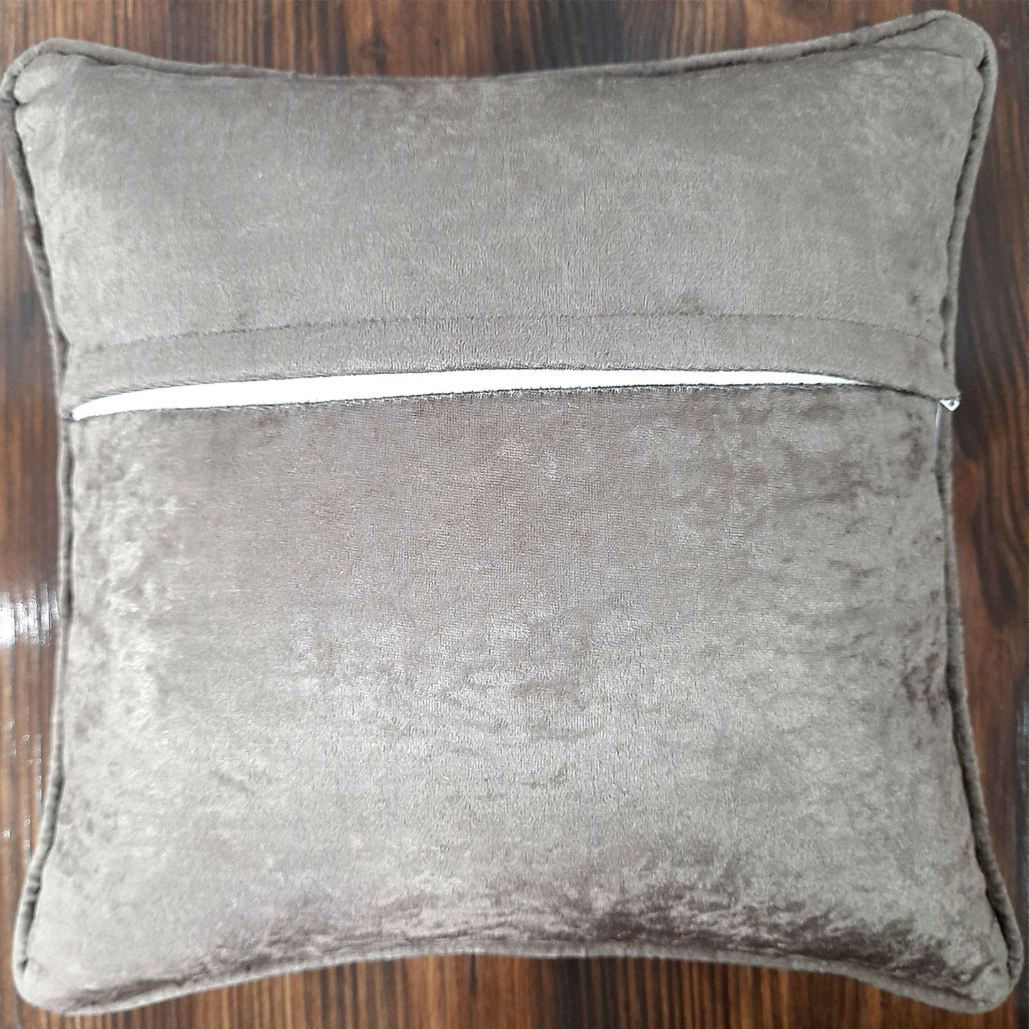 Cushion Cover – Contemporary Brown Design – Best Price 40cm x 40cm (~16″ x 16″)
