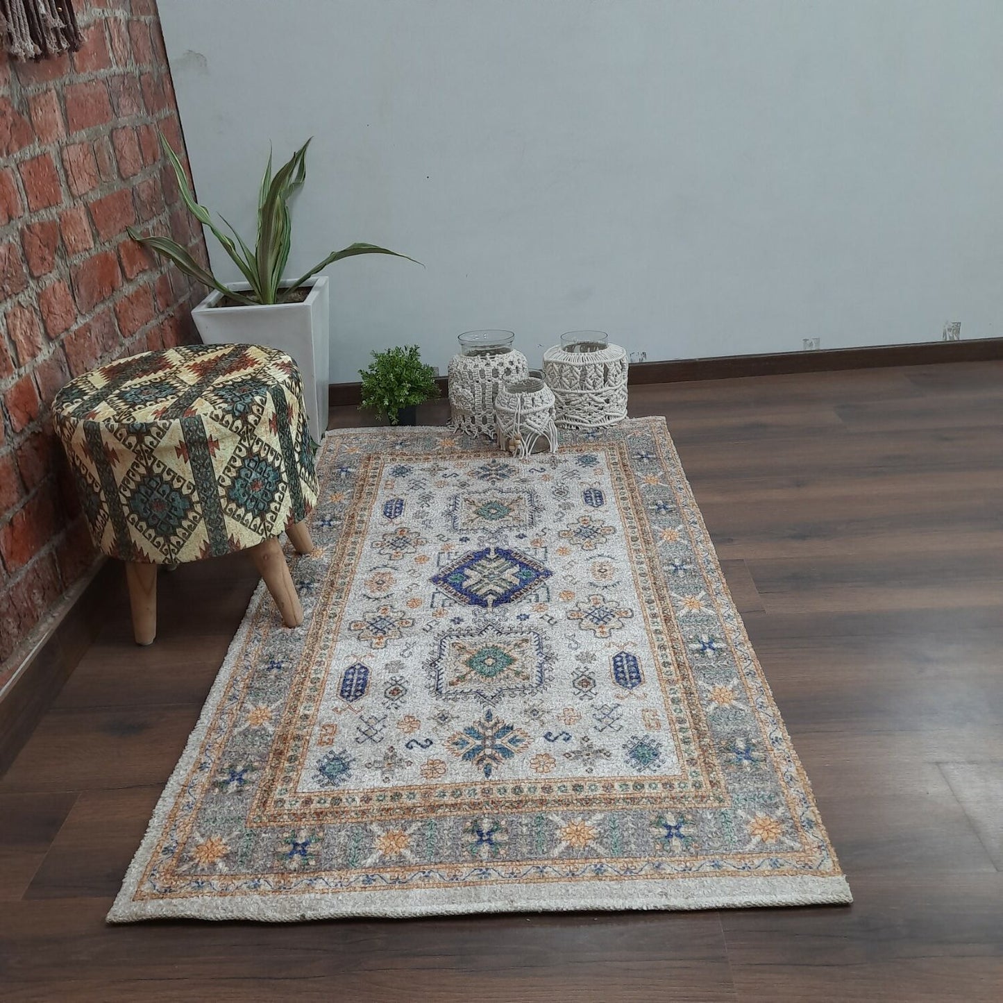 Avioni Carpet – Faux Silk- Neo Persian Collection Evergreen Cream- 90cm x 150cm (~3×5 Feet)