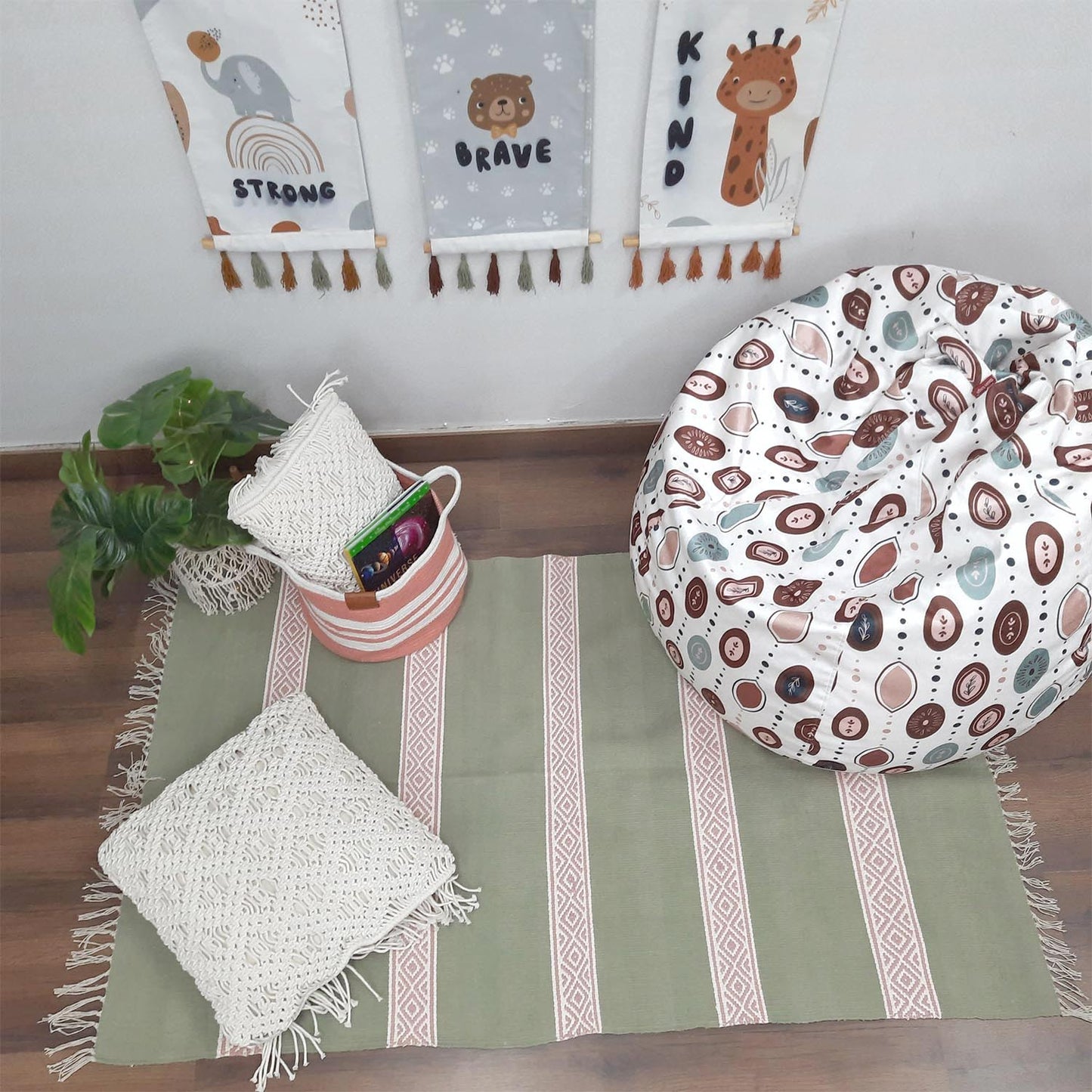 Avioni 100% Cotton Handloom Floor Rug / Durrie – Neohome Collection – Green and Pink