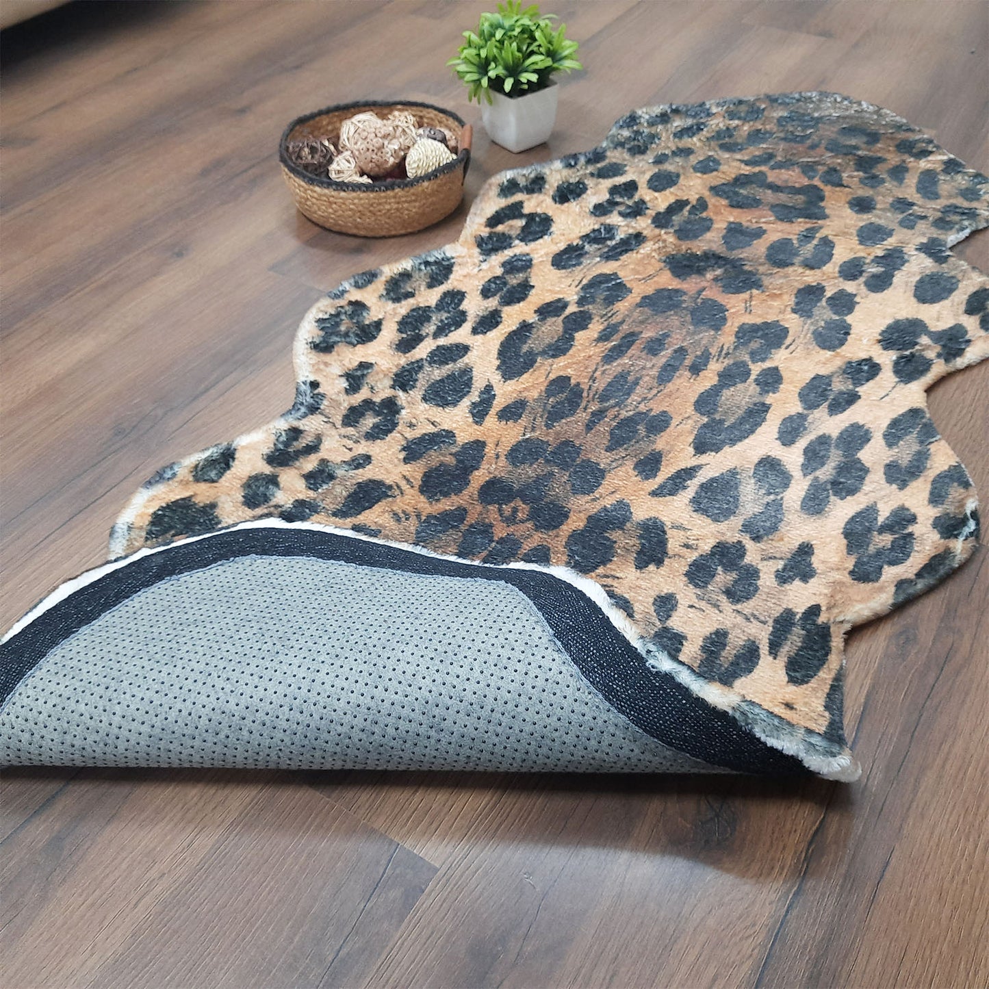 Avioni Ultra Soft Fluffy Faux Fur Area Rugs | Soft Leopard Look| For Bedroom, Living Room, Kids Room| 61x147cm (~24×58 inch)