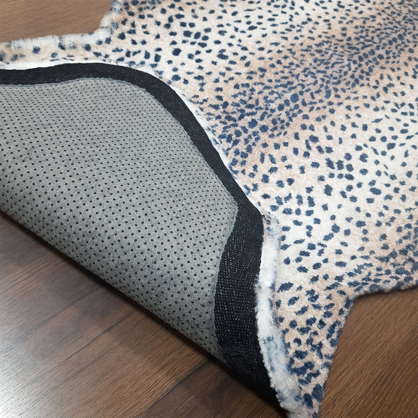 Avioni Ultra Soft Fluffy Faux Fur Area Rugs | Soft Leopard Look| For Bedroom, Living Room, Kids Room| 61x147cm (~24×58 inch)