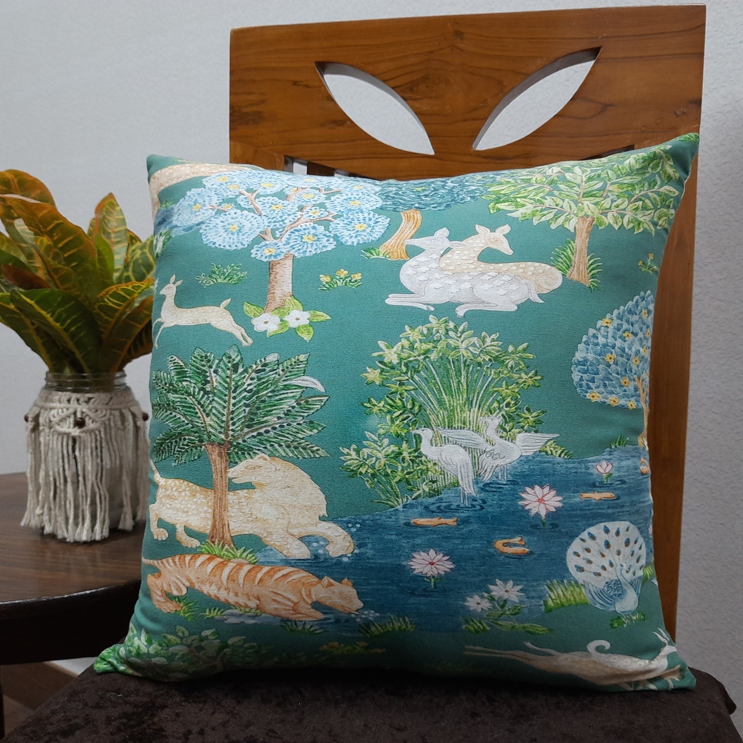 Riviera Collection-Cushion Covers In Glace Cotton For Regular Use –Jungle Book – Best Price 40cm x 40cm (~16″ x 16″) – Set of 5