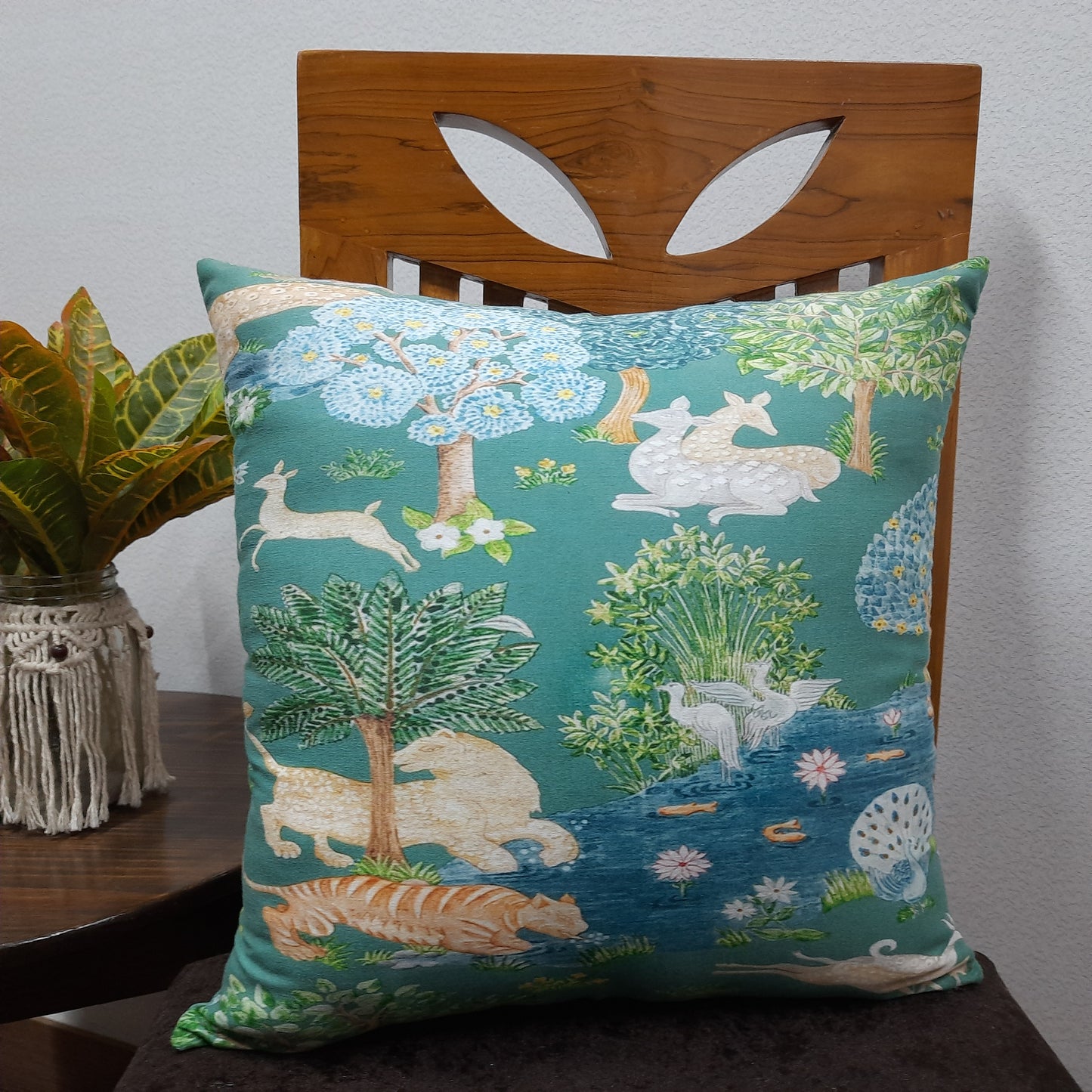 Riviera Collection-Cushion Covers In Glace Cotton For Regular Use –Jungle Book – Best Price 40cm x 40cm (~16″ x 16″) – Set of 5