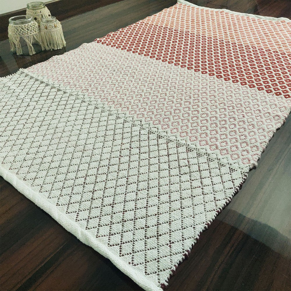 Avioni Contemporary Look Cotton Handloom weaved Floor Rug / Durrie – 90cm x 150cm (~3×5 Feet) – Red-Pink