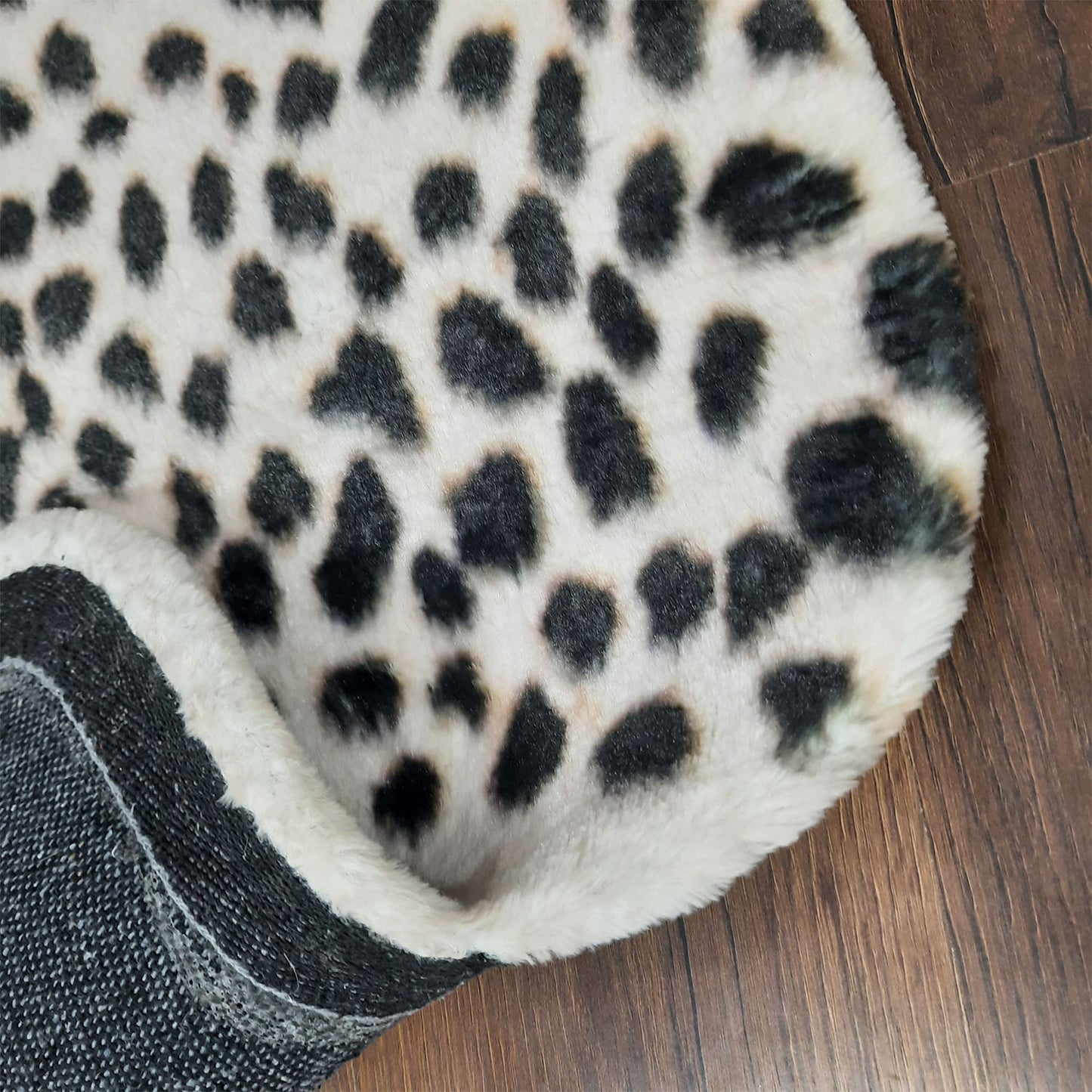 Avioni Home Faux Fur Exotic Animal Area Rug | Snow Leopard Print