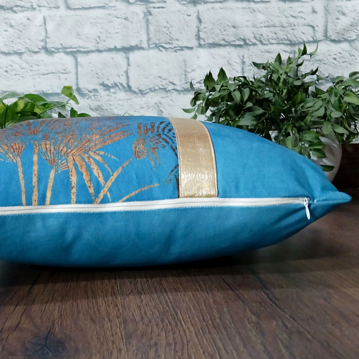 Cushion Covers Super Soft – Beautiful Golden Touch Palm Tree – Best Price 40cm x 40cm (~16″ x 16″)