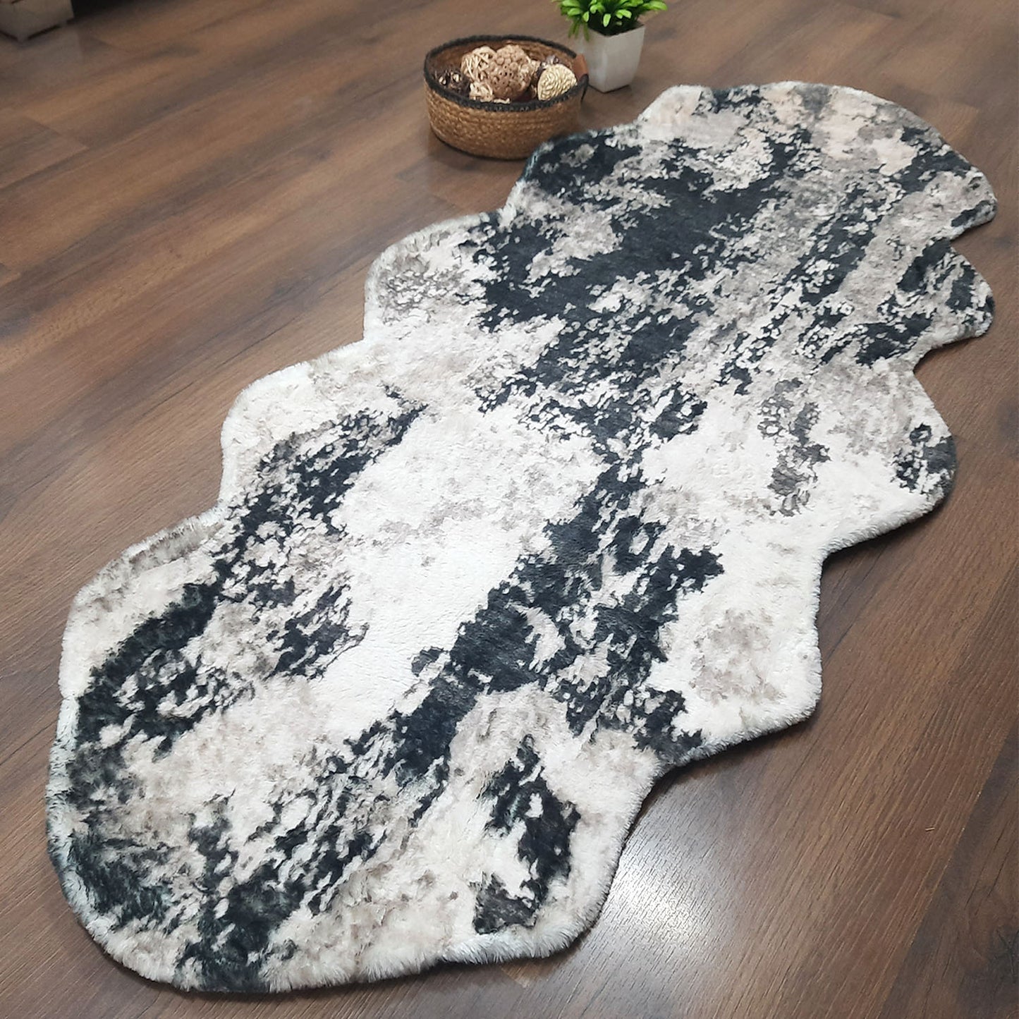 Avioni Ultra Soft Fluffy Faux Fur Area Rugs | Soft Distressed Look| For Bedroom, Living Room, Kids Room| 61x147cm (~24×58 inch)