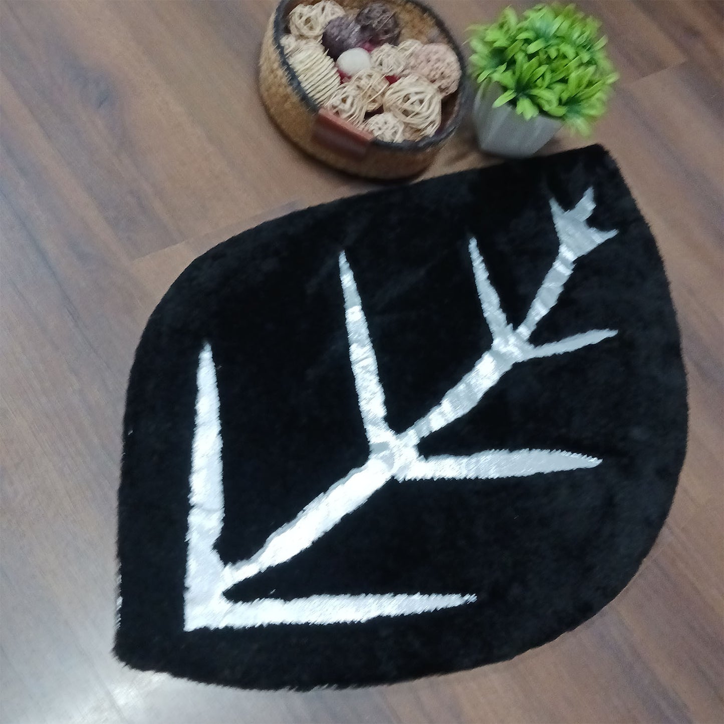 Avioni Divine Collection | Luxury Golden/Silver Touch Black Tufted Rug In Beautiful Leaf Shaped Soft And Plush Handmade Door Mats | ~25mm thickness | BathMats -45x82 cms