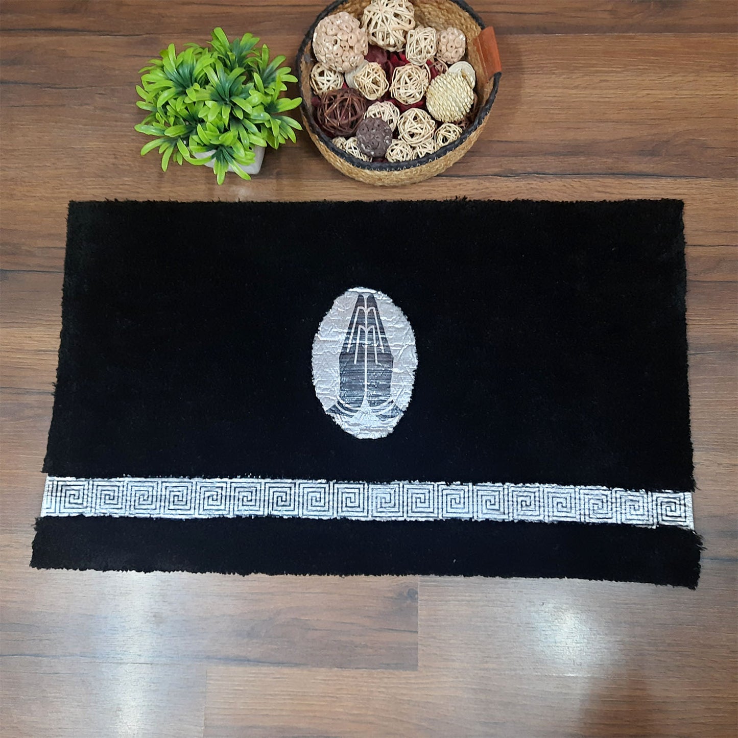 Avioni Divine Collection | Luxury Golden/Silver Touch Tufted Rug Black In Beautiful-Nameste Soft And Plush Handmade Door Mats |~25mm thick | BathMats -45x75 cms