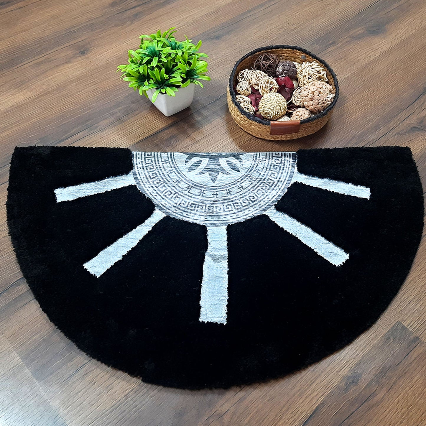 Avioni Divine Collection | Luxury Golden/Silver Touch Tufted Rug Black In Brightening Sun Soft And Plush Handmade Door Mats |~25mm Thickness | BathMats | 45x75cm size