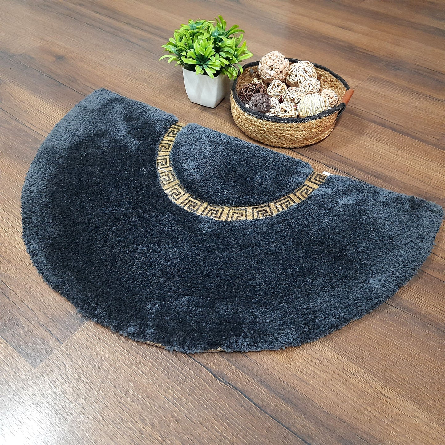 Avioni Divine Collection | Luxury Golden/Silver Touch Dark Grey Tufted Rug| 25mm Thick | Beautiful-D Shaped Soft And Plush Handmade Door Mats / BathMats -45x75 cms (Copy)