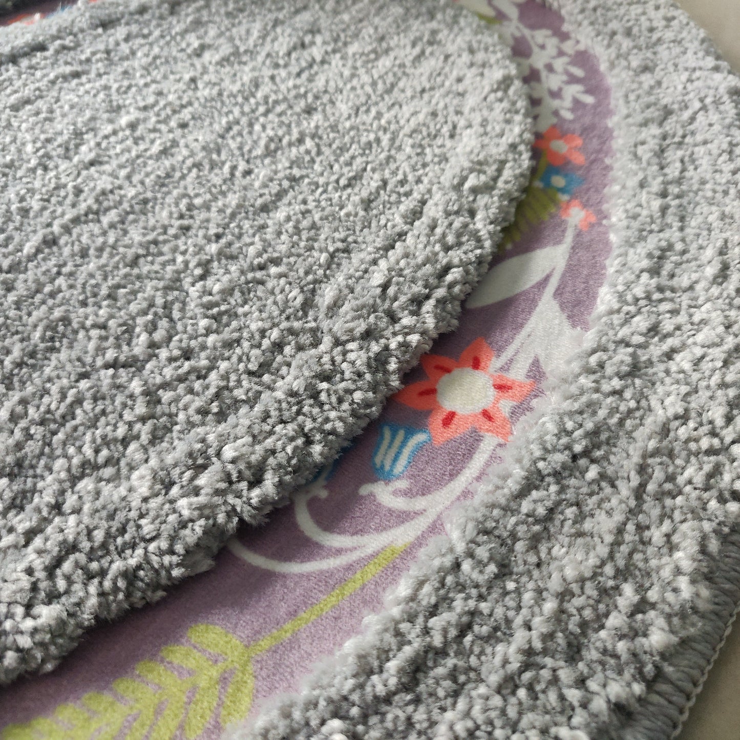 Avioni Home| Zengrove Floormat Collection | Soft Shaggy Oval Shape Floor mat /Door Mat | Silver Grey | Fluffy & 10mm Thick Mat | 40 x 60 CM