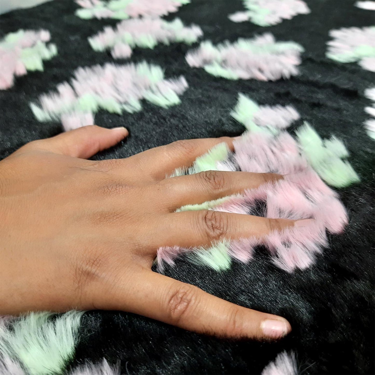 Loomkart – Avioni Ultra Soft Cozy Faux Fluffy Fur Carpet for Bedroom/Hallway/Pooja Room-Easily Hand Washable- 60X150cm