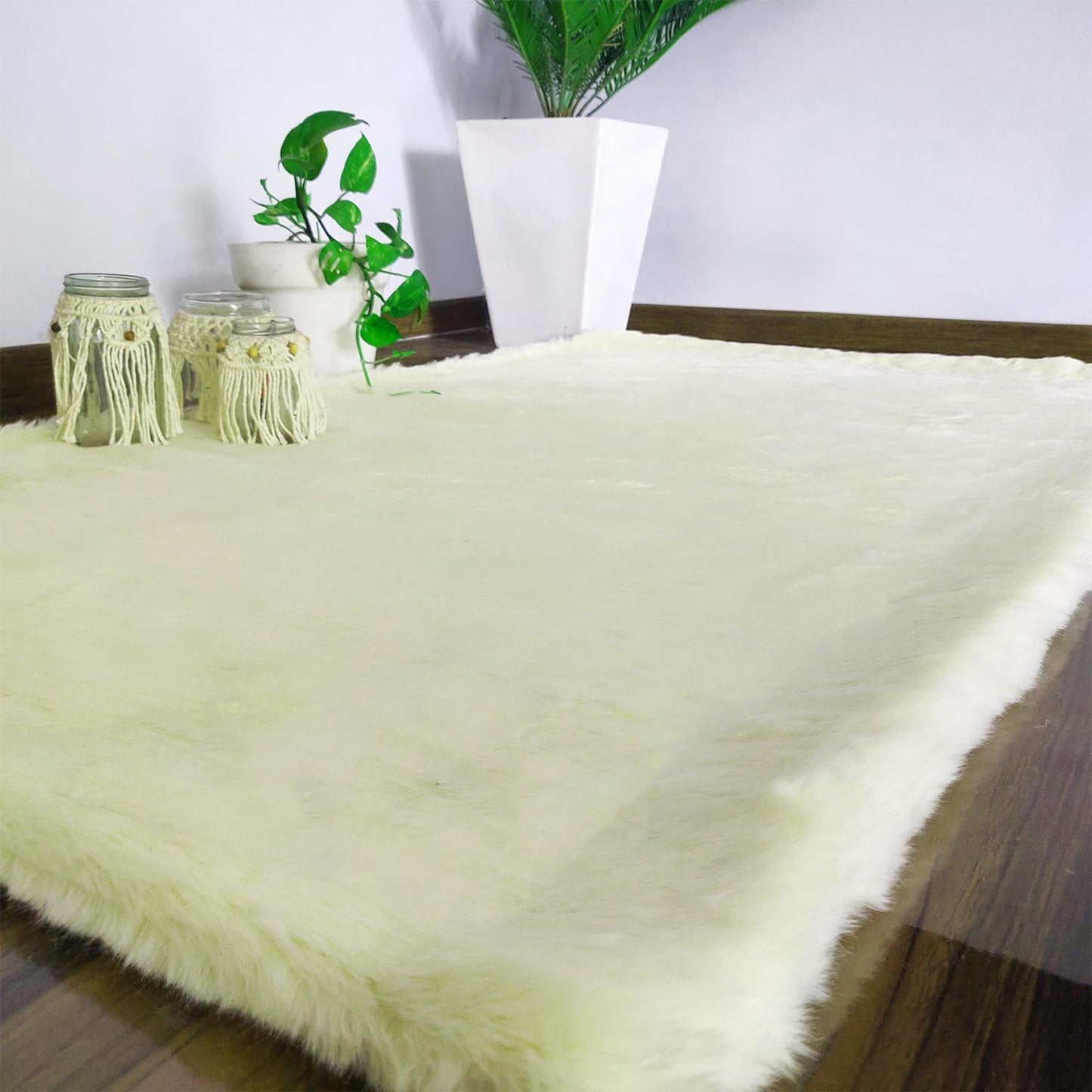 Soft Shaggy Premium Super Soft Faux FurLuxury Rugs – Cream – Avioni Carpets